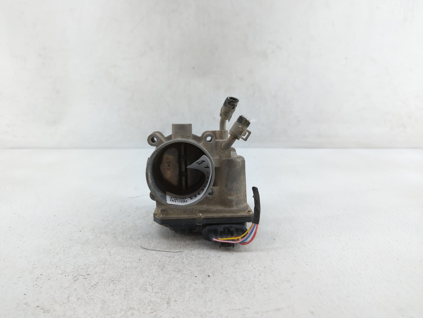 2014-2016 Kia Forte Throttle Body P/N:35100-2E400 35100-2E000 Fits Fits 2012 2013 2014 2015 2016 2018 2019 2020 2021 OEM Use