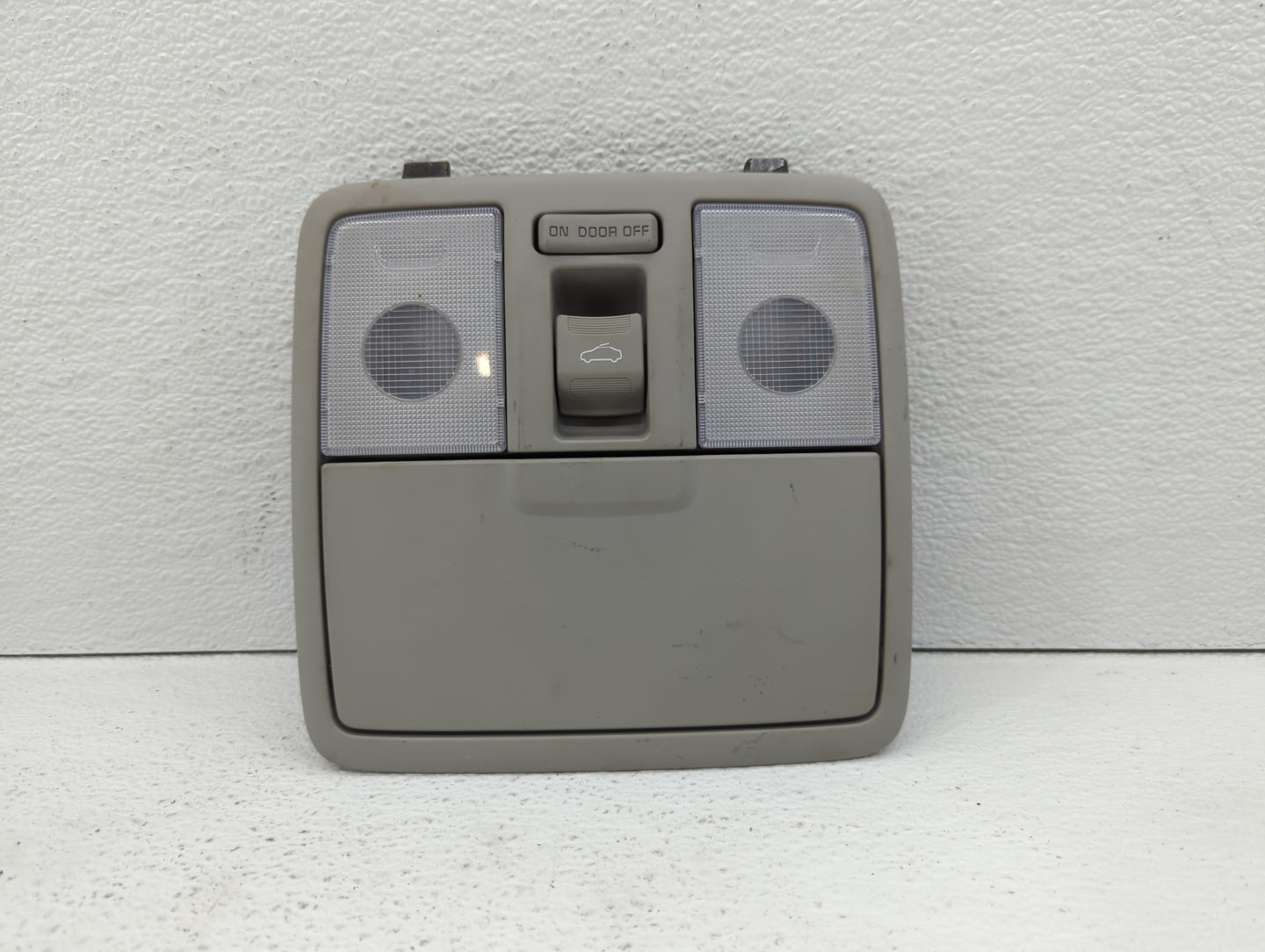 2014-2018 Kia Forte Overhead Roof Console Grey - Oemusedautoparts1.com