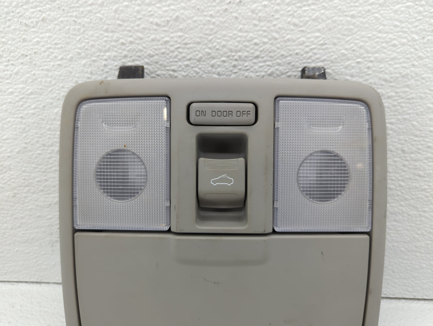 2014-2018 Kia Forte Overhead Roof Console Grey - Oemusedautoparts1.com