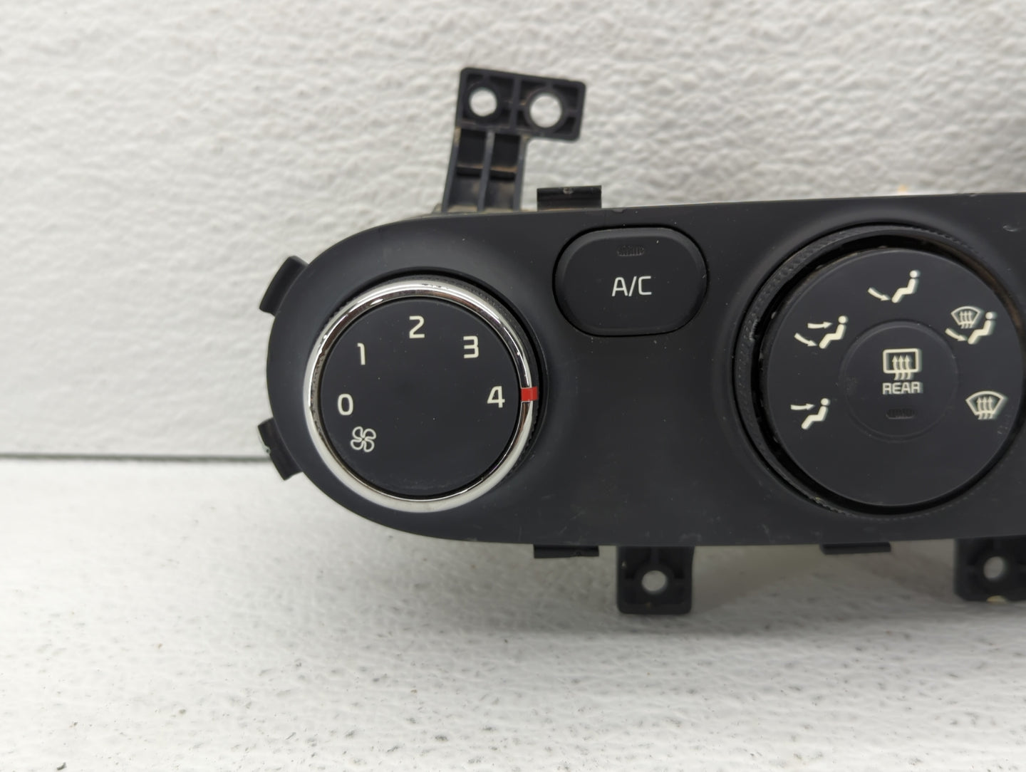 2014-2016 Kia Forte Climate Control Module Temperature AC/Heater Replacement P/N:97250-A7050 97250-A7052 Fits Fits 2014 2015