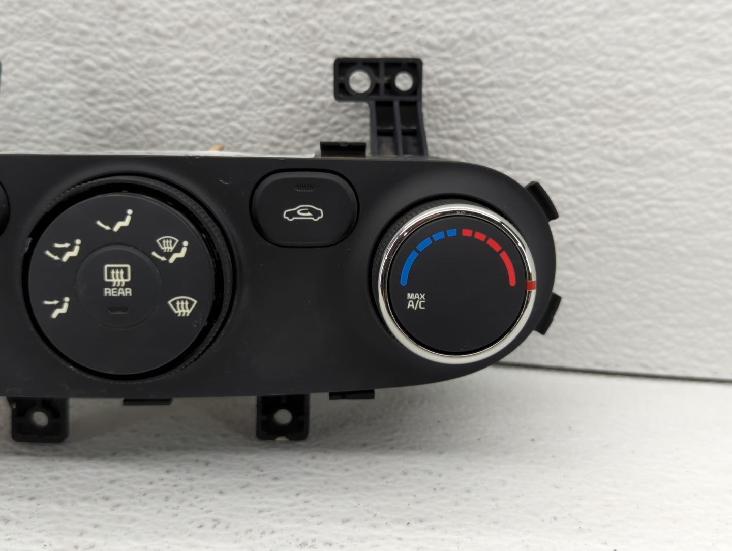 2014-2016 Kia Forte Climate Control Module Temperature AC/Heater Replacement P/N:97250-A7050 97250-A7052 Fits Fits 2014 2015