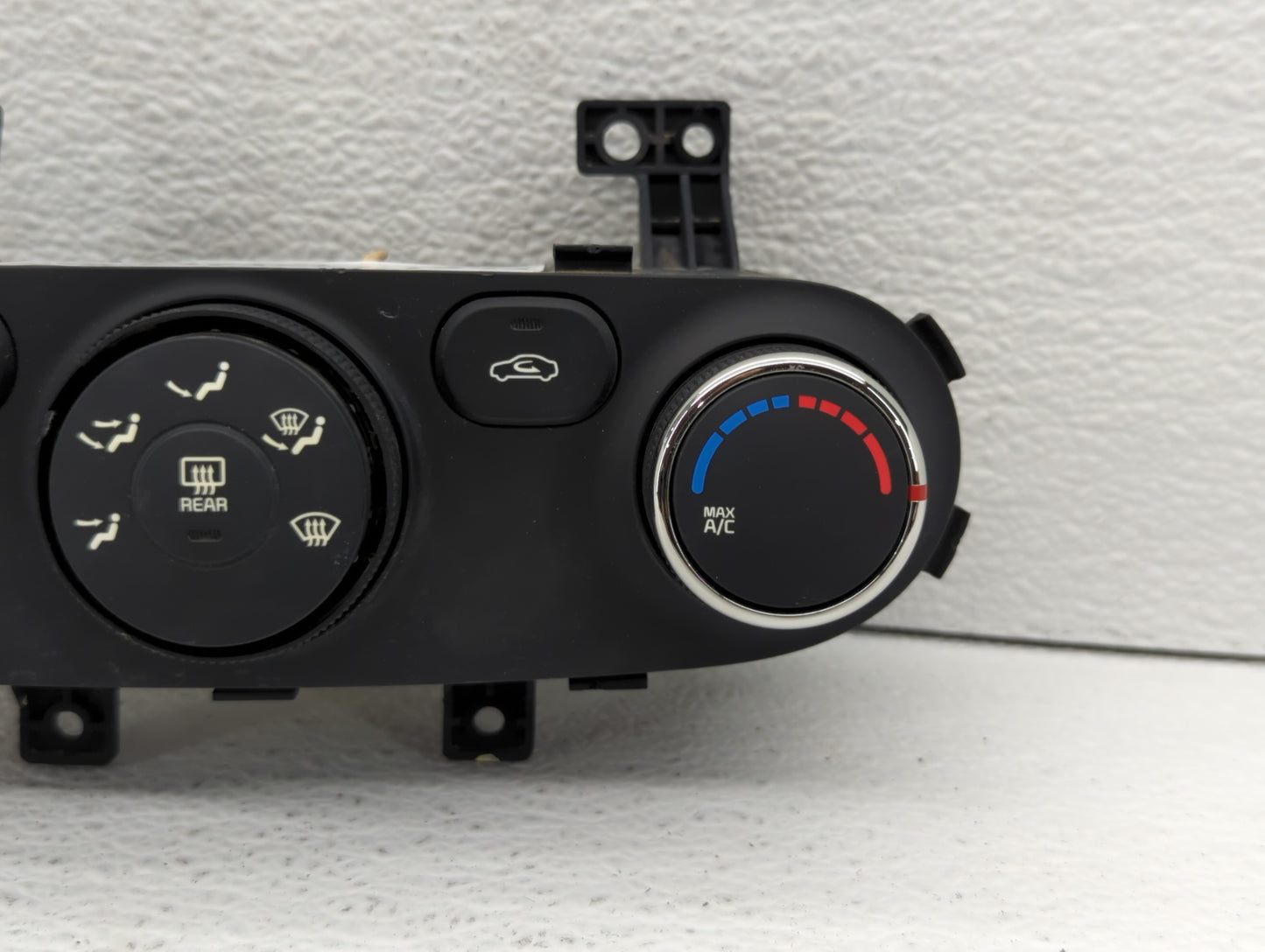 2014-2016 Kia Forte Climate Control Module Temperature AC/Heater Replacement P/N:97250-A7050 97250-A7052 Fits Fits 2014 2015