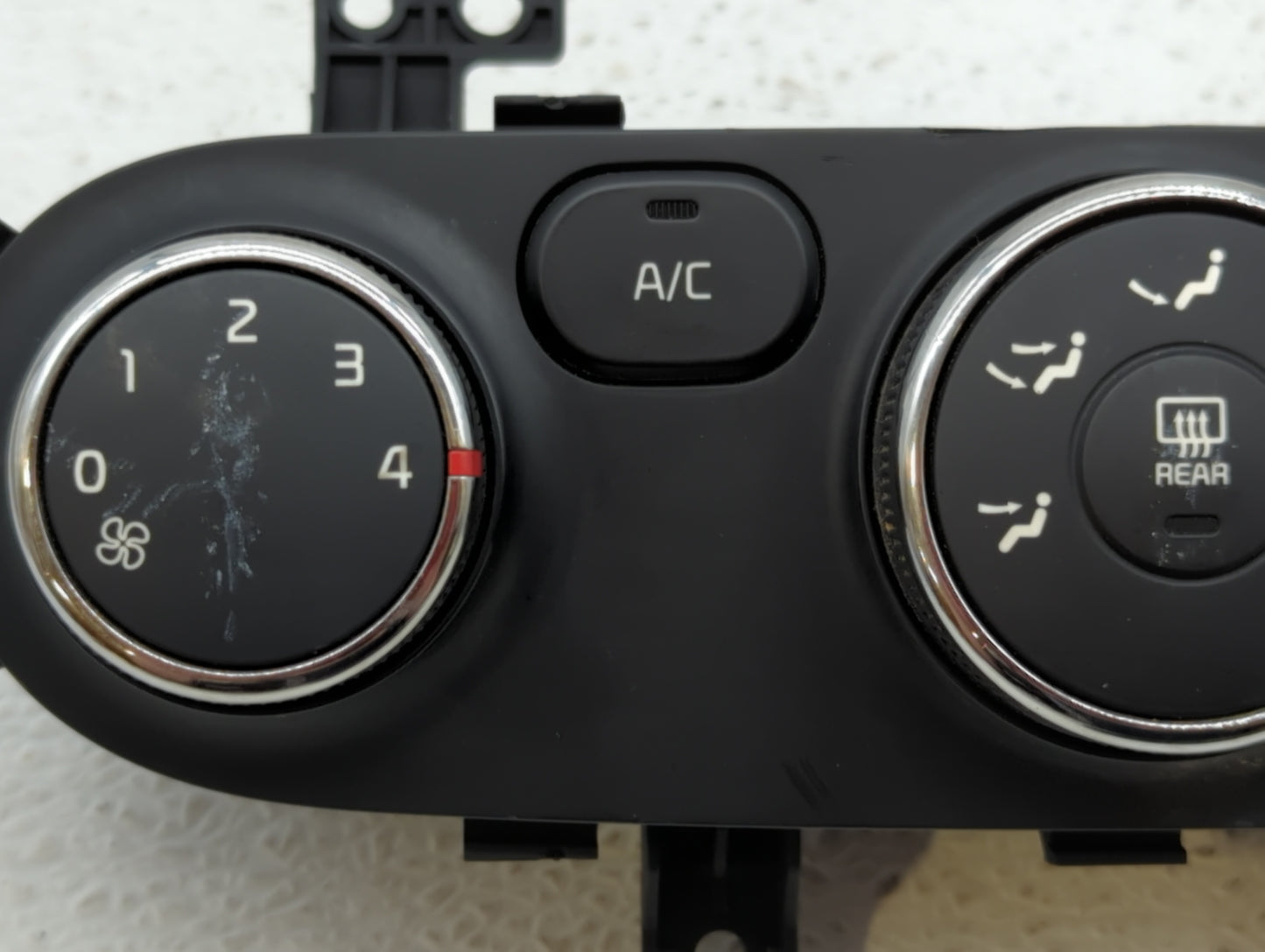 2014-2016 Kia Forte Climate Control Module Temperature AC/Heater Replacement P/N:97250-A7060WK 97250 A7061WK Fits OEM Used A