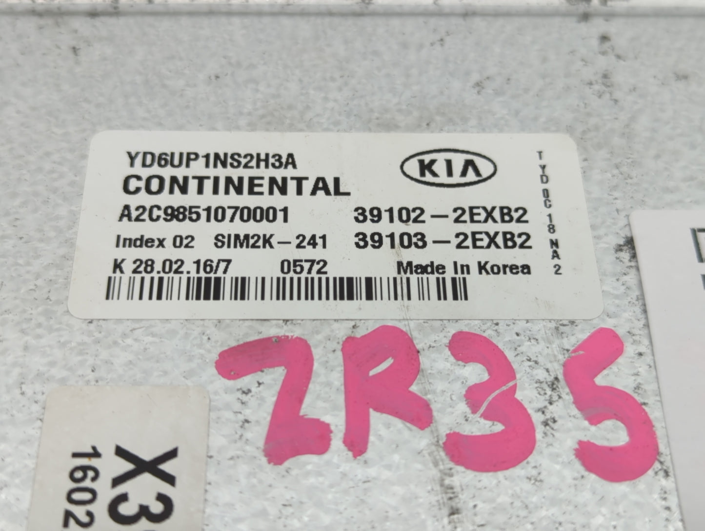 2016 Kia Forte PCM Engine Control Computer ECU ECM PCU OEM P/N:39103-2EXB2 39102-2EXB2 Fits OEM Used Auto Parts - Oemusedaut