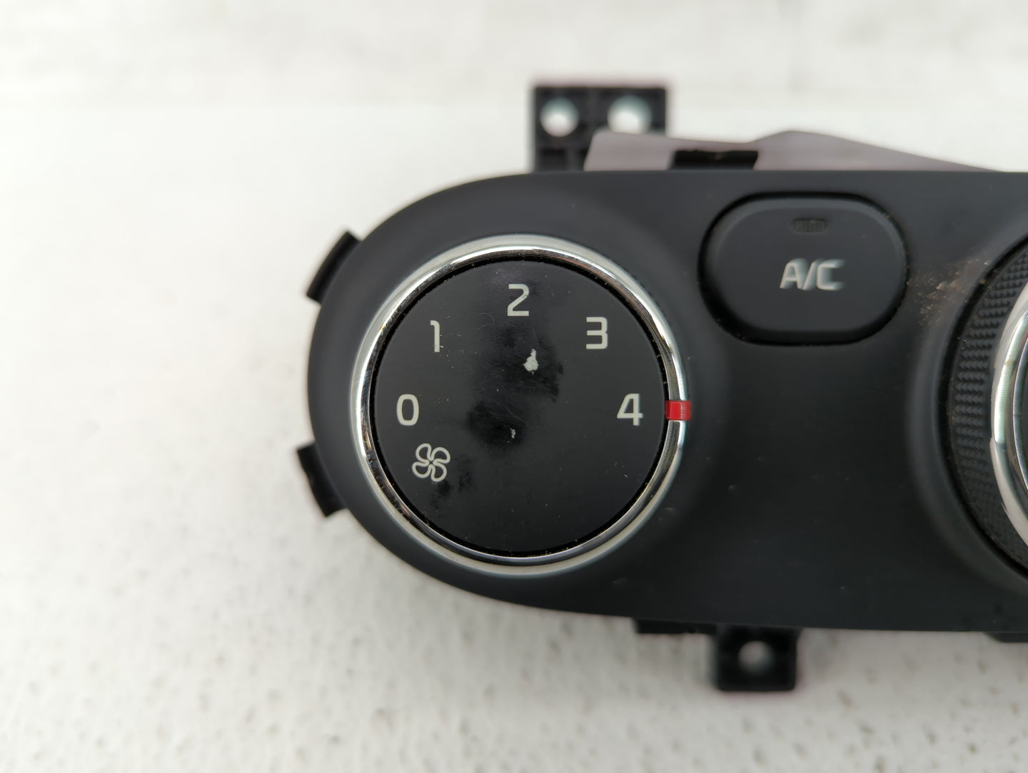 2014-2016 Kia Forte Climate Control Module Temperature AC/Heater Replacement P/N:97250-A7061WK 97250-A7050 Fits OEM Used Aut