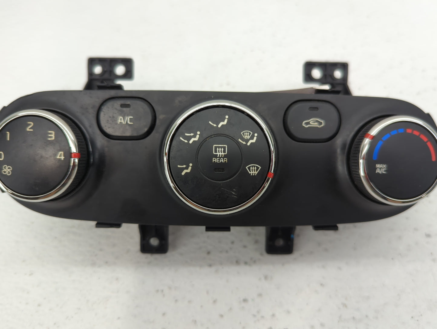 2014-2016 Kia Forte Climate Control Module Temperature AC/Heater Replacement P/N:97250-A7051WK 97250-A7260 Fits OEM Used Aut