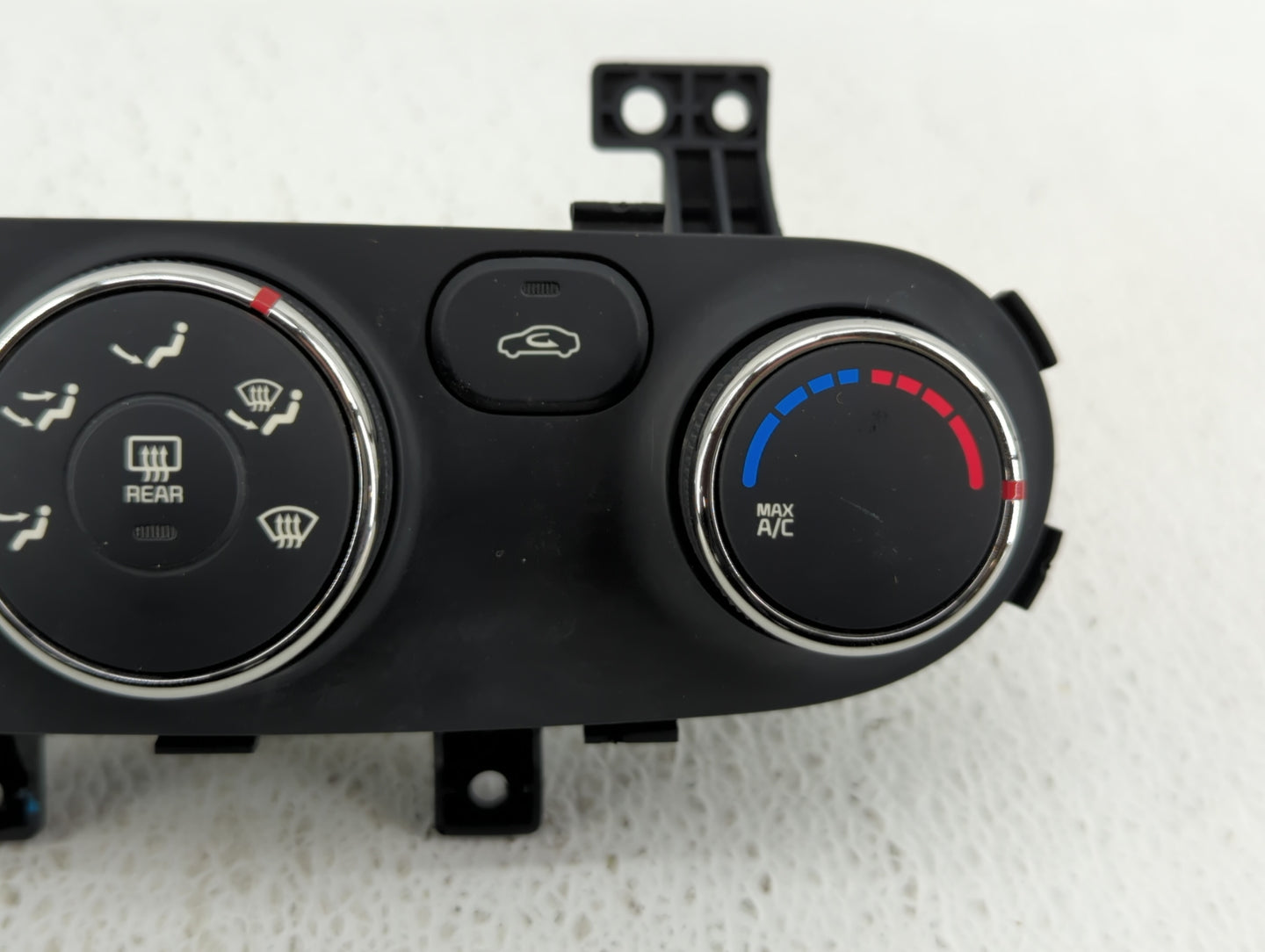 2014-2016 Kia Forte Climate Control Module Temperature AC/Heater Replacement P/N:97250-A7060WK 97250 A7061WK Fits OEM Used A
