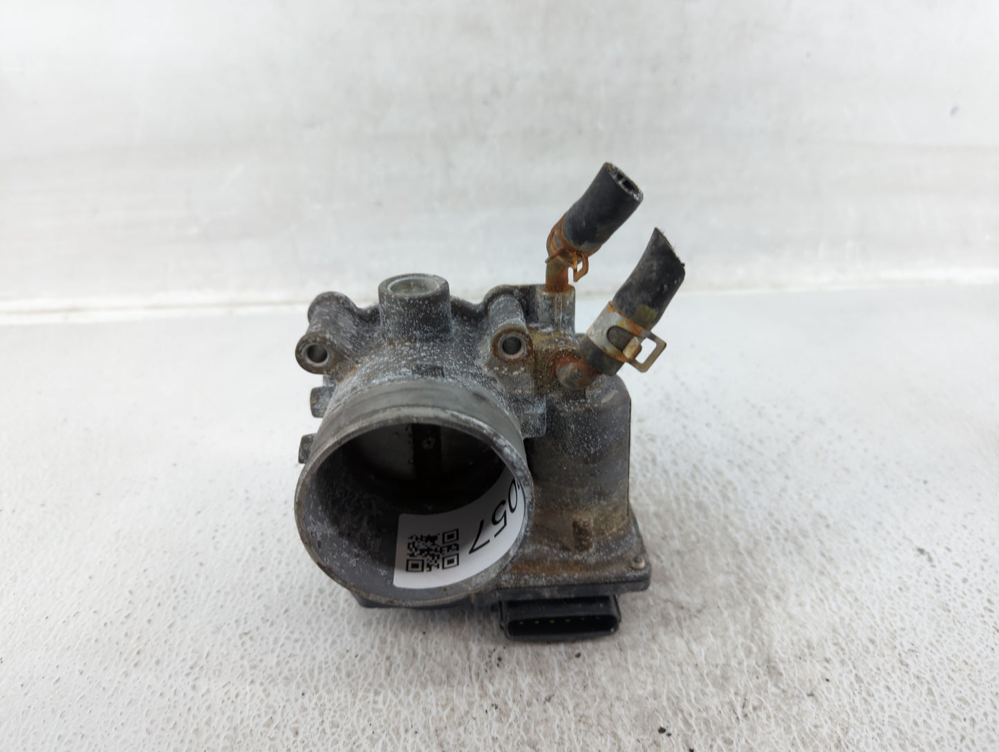 2014-2016 Kia Forte Throttle Body P/N:35100-2E400 Fits Fits 2012 2013 2014 2015 2016 2018 2019 2020 2021 OEM Used Auto Parts