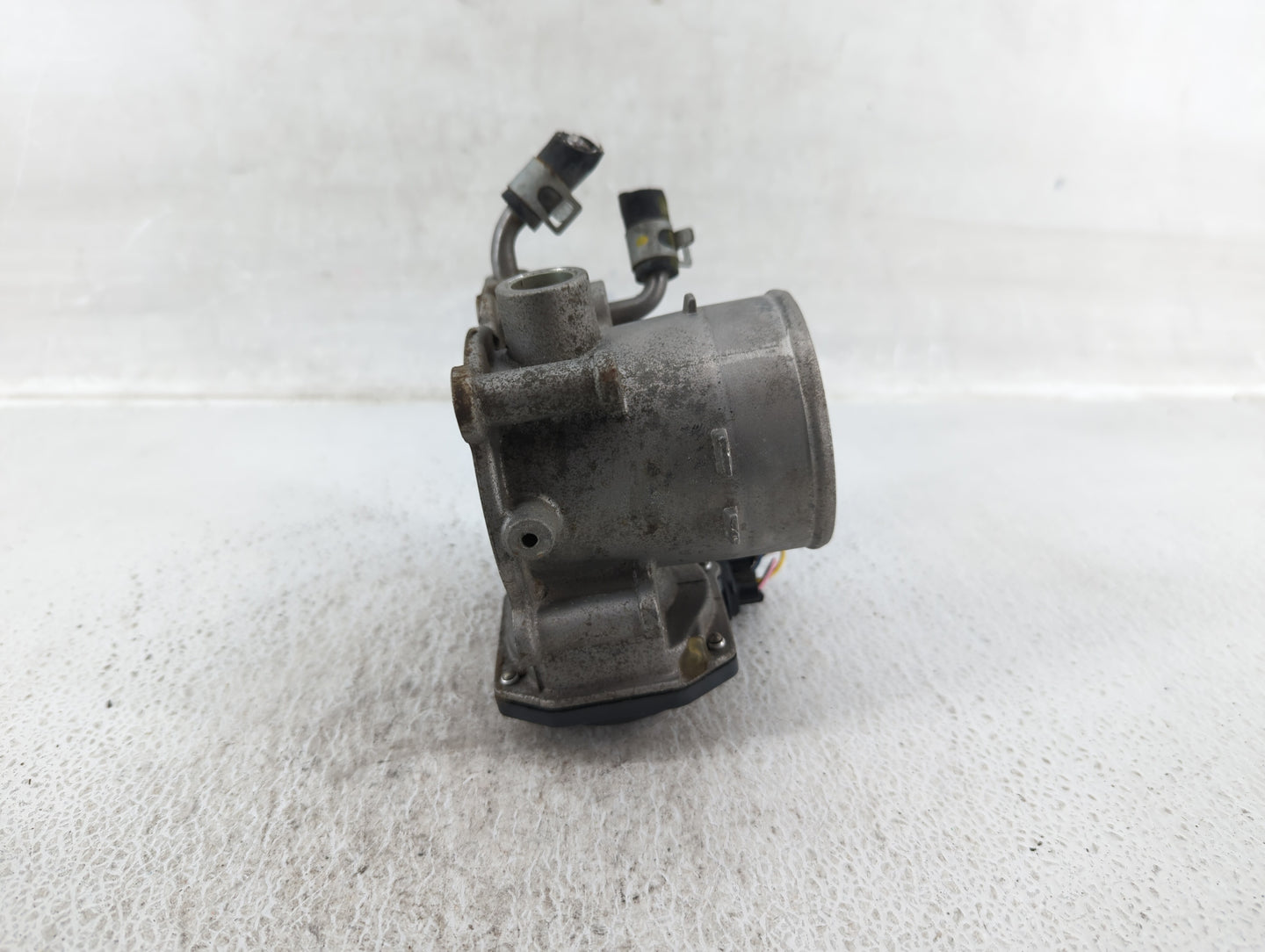 2014-2016 Kia Forte Throttle Body P/N:35100-2E400 Fits Fits 2012 2013 2014 2015 2016 2018 2019 2020 2021 OEM Used Auto Parts