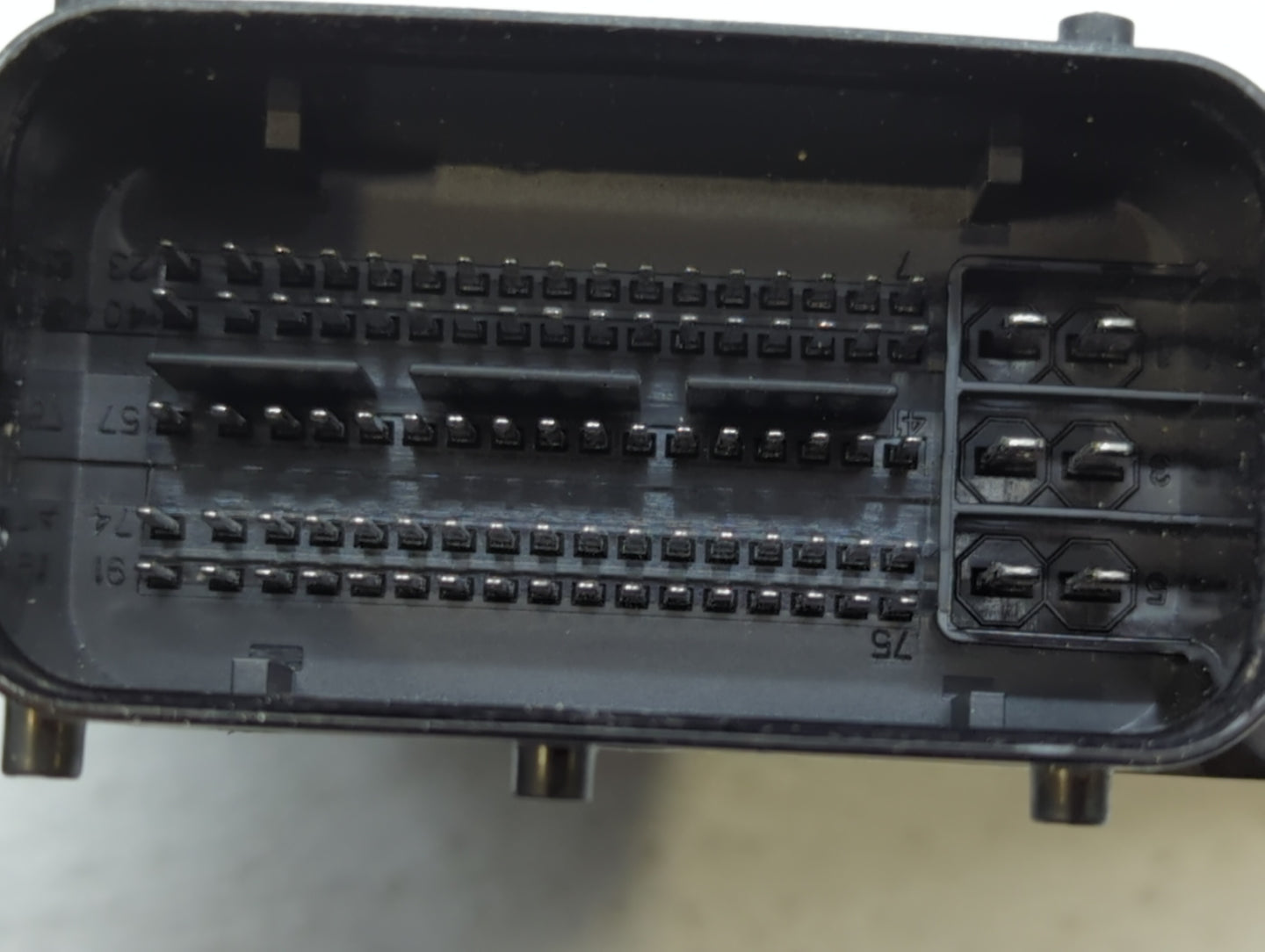 2016 Kia Forte PCM Engine Control Computer ECU ECM PCU OEM P/N:39103-2EXB2 39102-2EXB2 Fits OEM Used Auto Parts - Oemusedaut