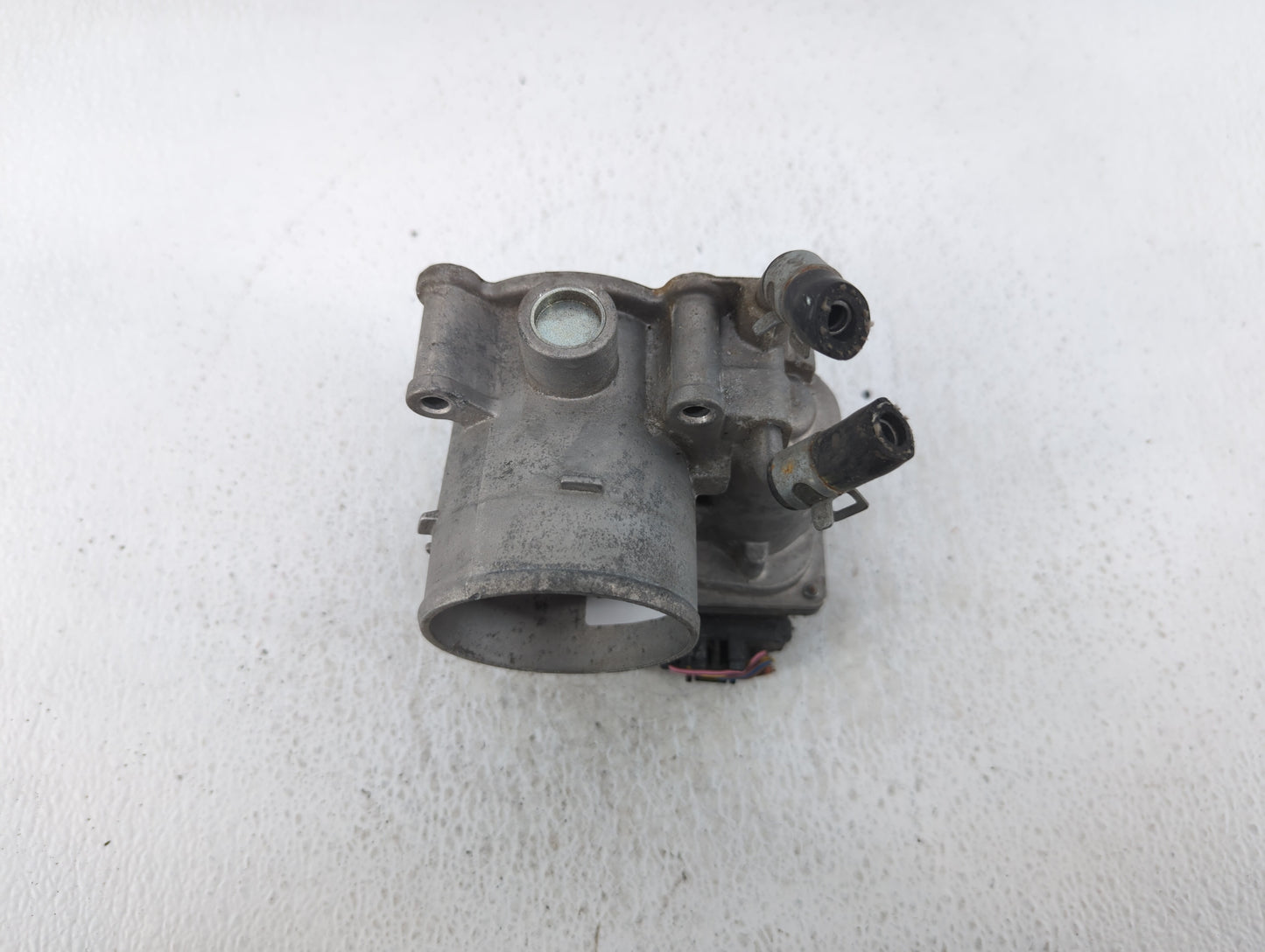 2014-2016 Kia Forte Throttle Body P/N:5532 12S14 35100-2E400 Fits Fits 2012 2013 2014 2015 2016 2018 2019 2020 2021 OEM Used