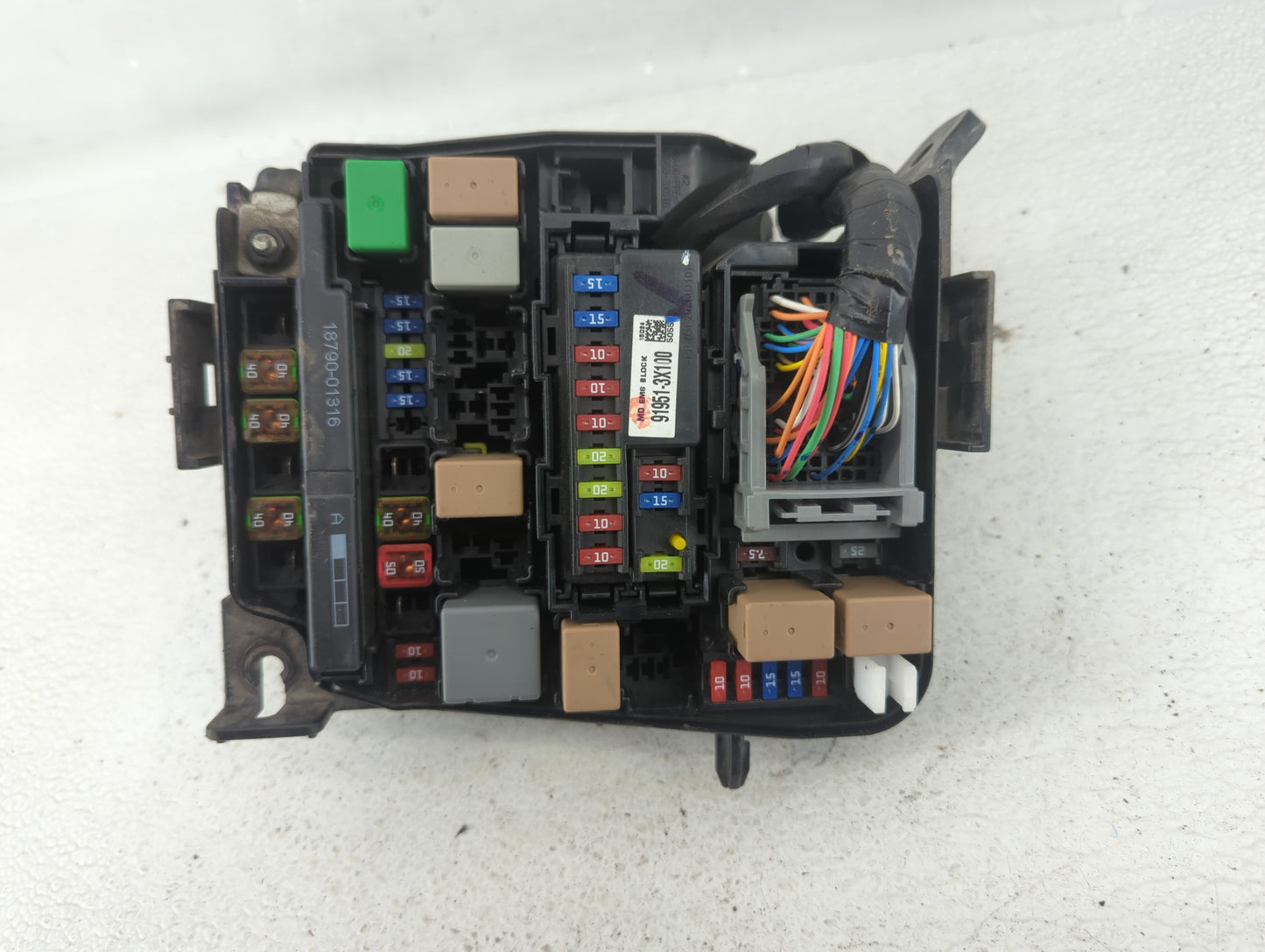 2014-2016 Kia Forte Fusebox Fuse Box Panel Relay Module P/N:91209-A7192 Fits Fits 2014 2015 2016 OEM Used Auto Parts - Oemus