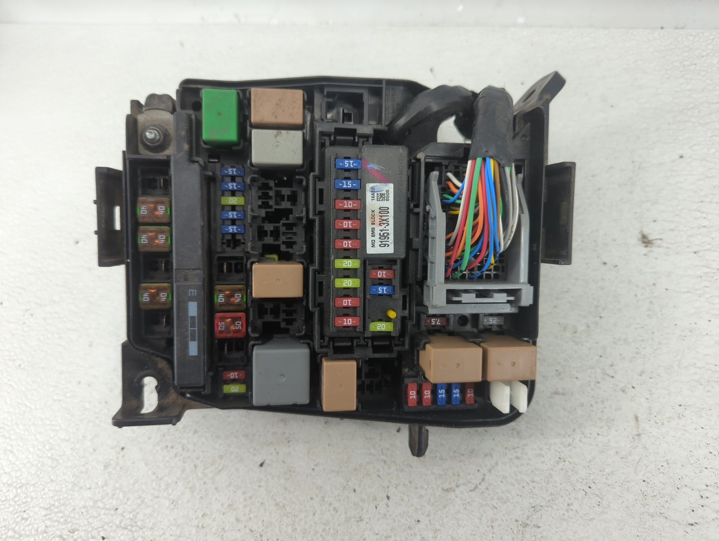2014-2016 Kia Forte Fusebox Fuse Box Panel Relay Module P/N:91209-A7192 Fits Fits 2014 2015 2016 OEM Used Auto Parts - Oemus