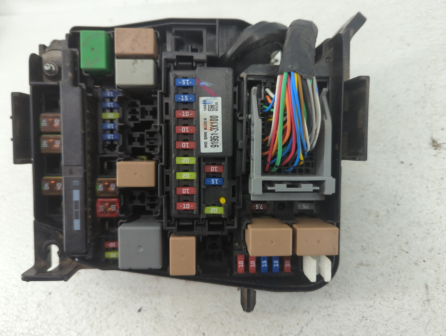 2014-2016 Kia Forte Fusebox Fuse Box Panel Relay Module P/N:91209-A7192 Fits Fits 2014 2015 2016 OEM Used Auto Parts - Oemus