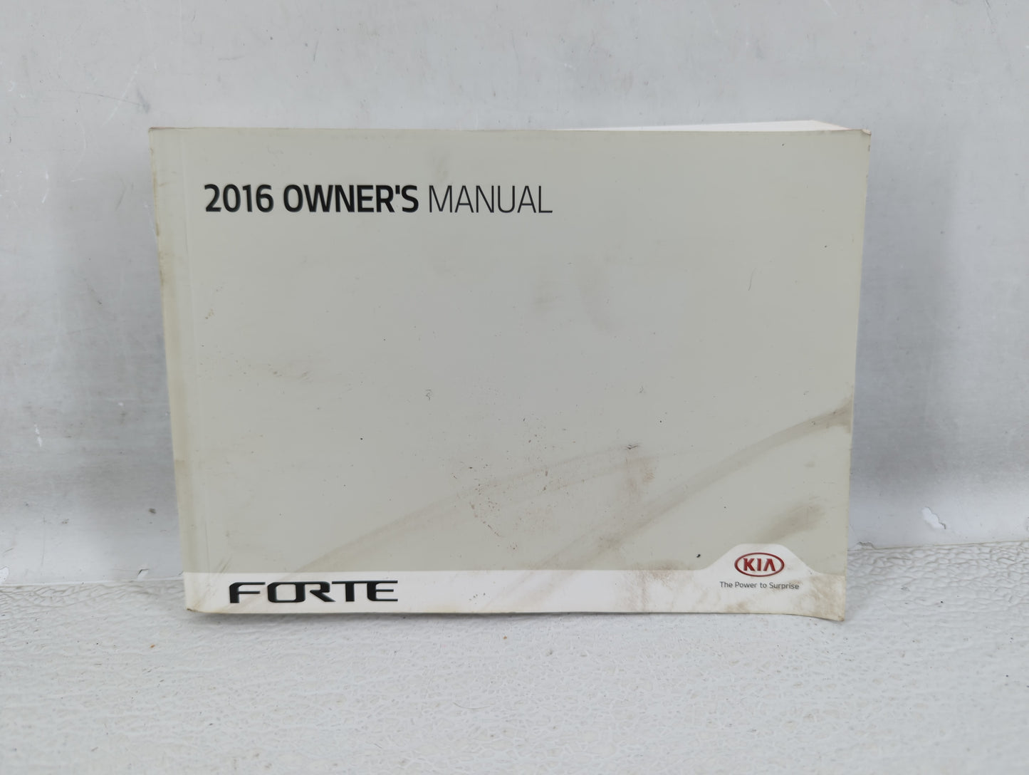 2016 Kia Forte Owners Manual Book Guide P/N:GA70-EU55C OEM Used Auto Parts - Oemusedautoparts1.com