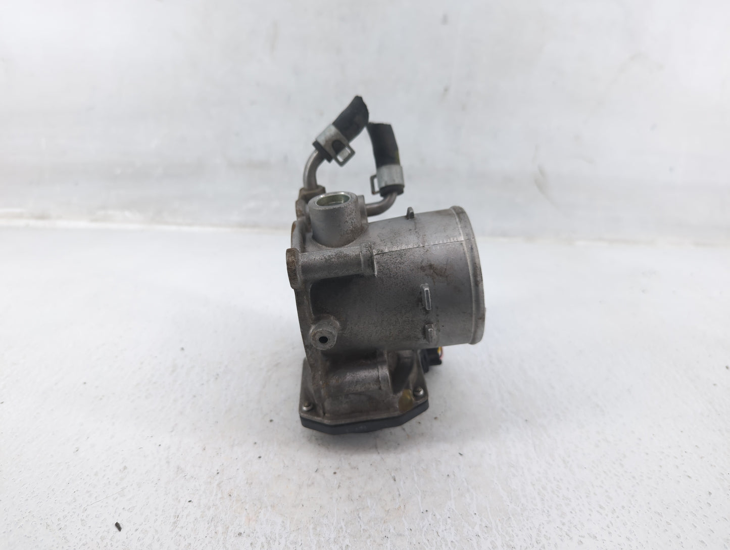 2014-2016 Kia Forte Throttle Body P/N:35100-2E400 Fits Fits 2012 2013 2014 2015 2016 2018 2019 2020 2021 OEM Used Auto Parts