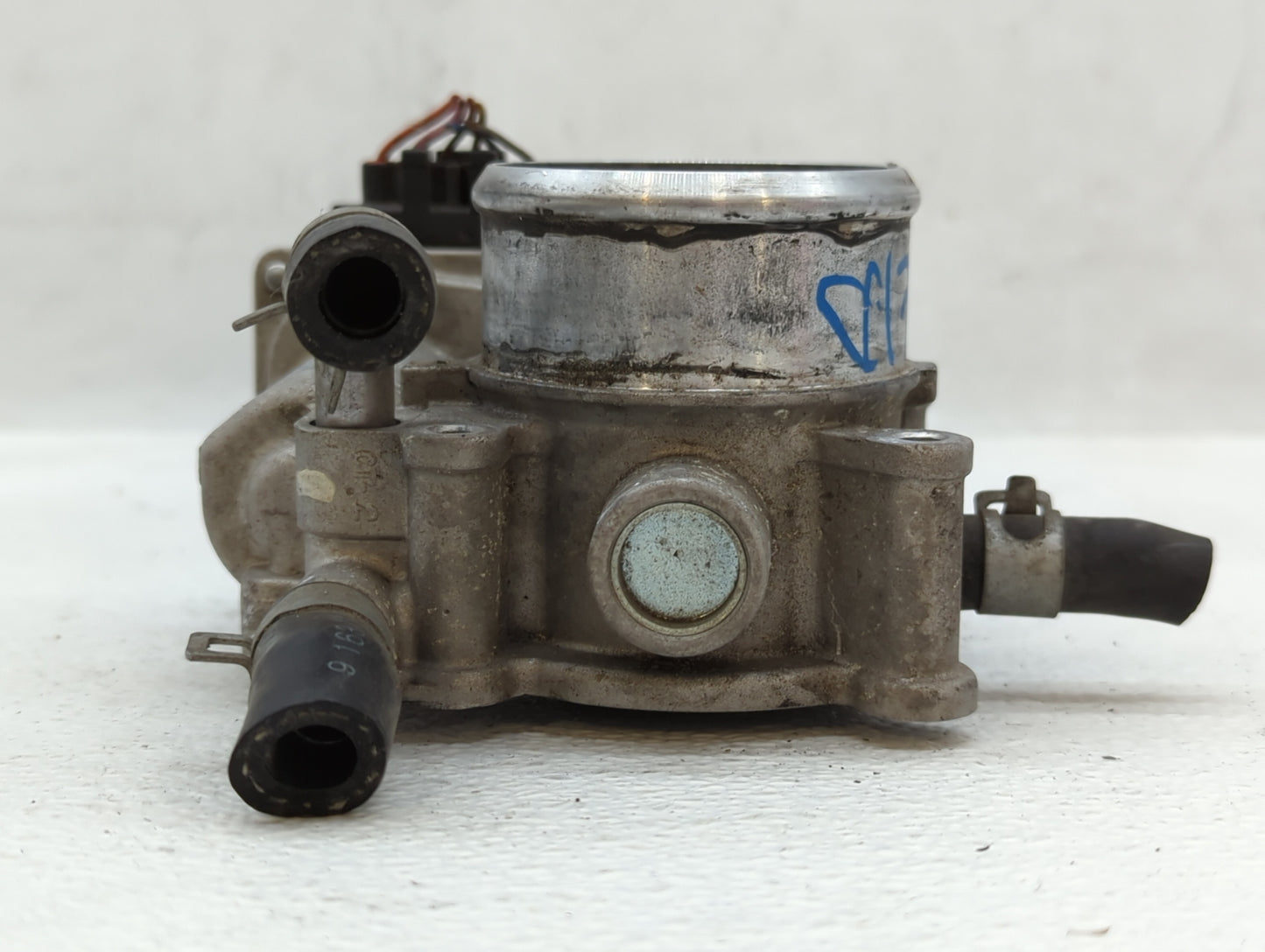 2014-2016 Kia Forte Throttle Body P/N:35100-2B320 Fits Fits 2013 2014 2015 2016 OEM Used Auto Parts - Oemusedautoparts1.com