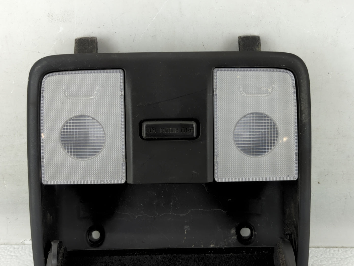 2014-2018 Kia Forte Overhead Roof Console 573877 - Oemusedautoparts1.com