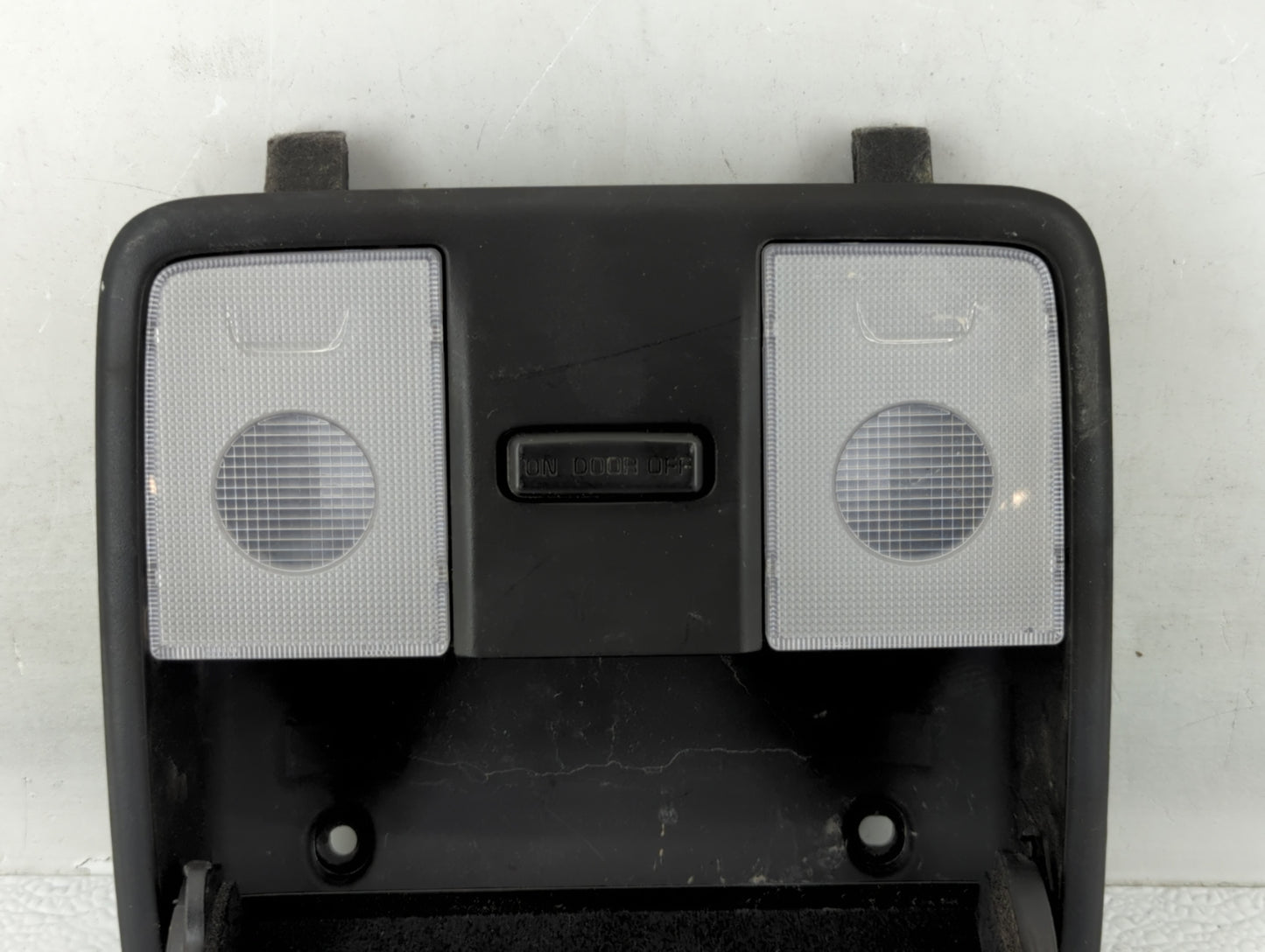 2014-2018 Kia Forte Overhead Roof Console 573877 - Oemusedautoparts1.com