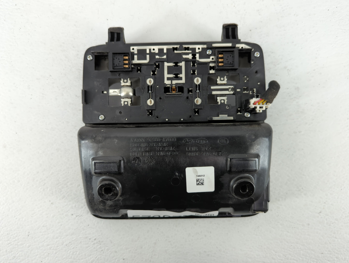 2014-2018 Kia Forte Overhead Roof Console 573877 - Oemusedautoparts1.com