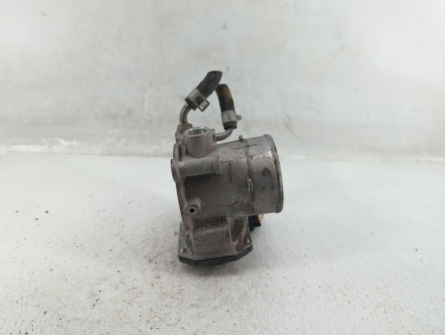 2014-2016 Kia Forte Throttle Body P/N:5100-2E400 Fits Fits 2012 2013 2014 2015 2016 2018 2019 2020 2021 OEM Used Auto Parts 