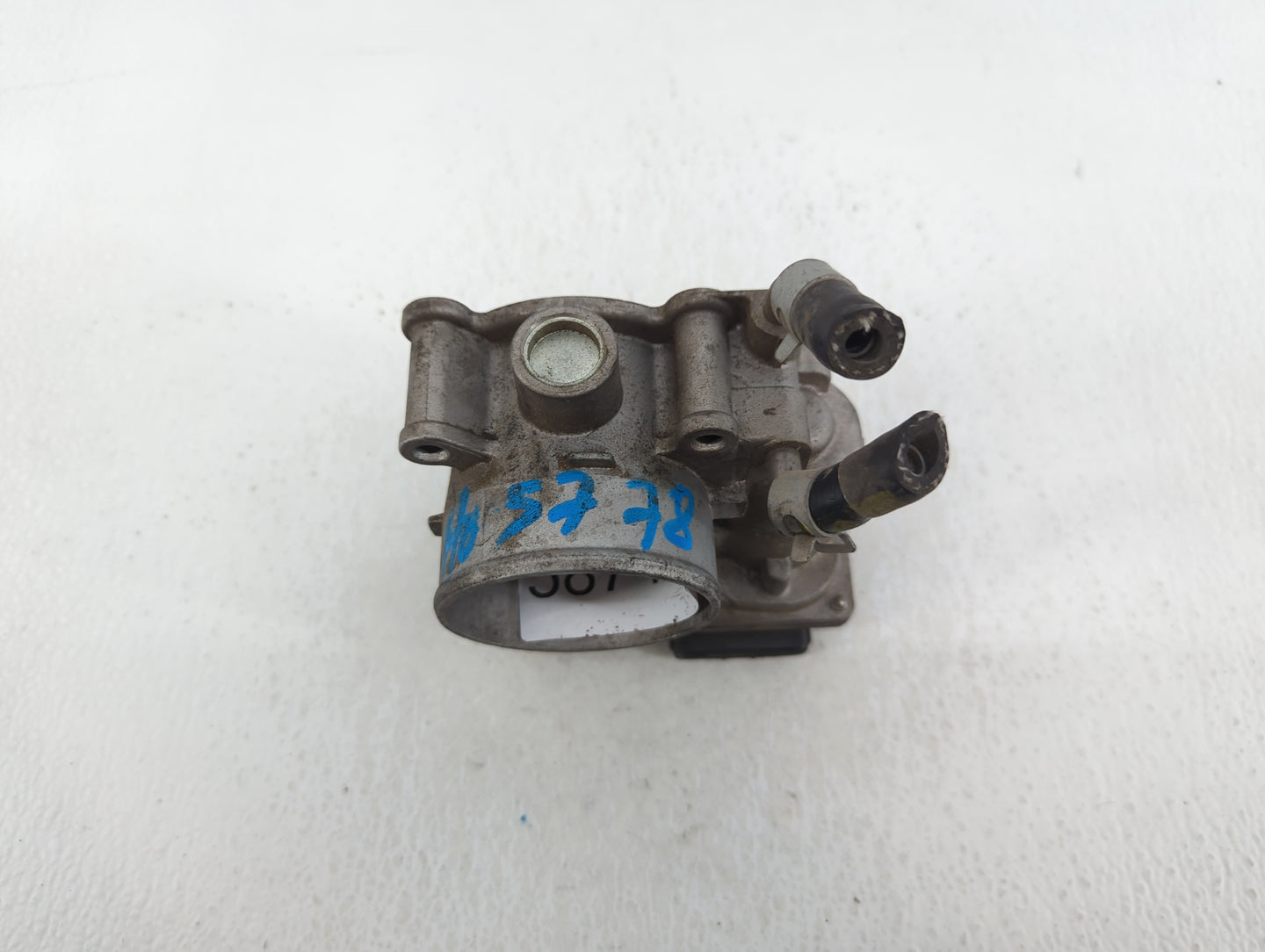 2014-2018 Kia Forte Throttle Body P/N:35100-2E000 Fits Fits 2011 2012 2013 2014 2015 2016 2017 2018 2019 2020 2021 OEM Used 