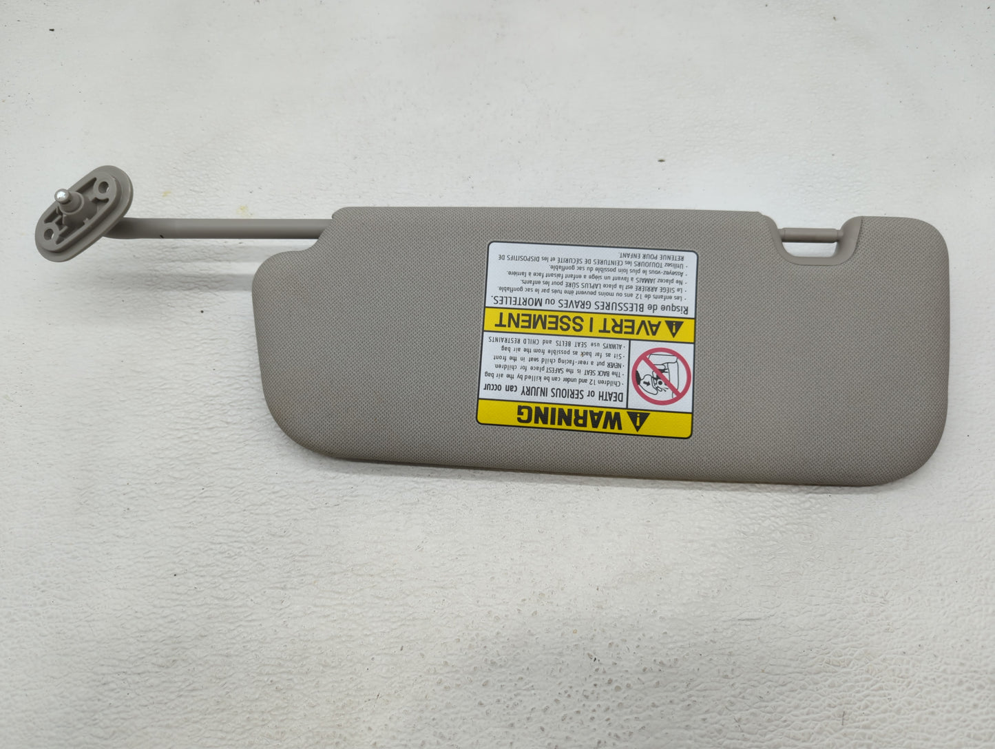 2014-2016 Kia Forte Sun Visor Shade Replacement Passenger Right Mirror Fits Fits 2014 2015 2016 OEM Used Auto Parts - Oemuse