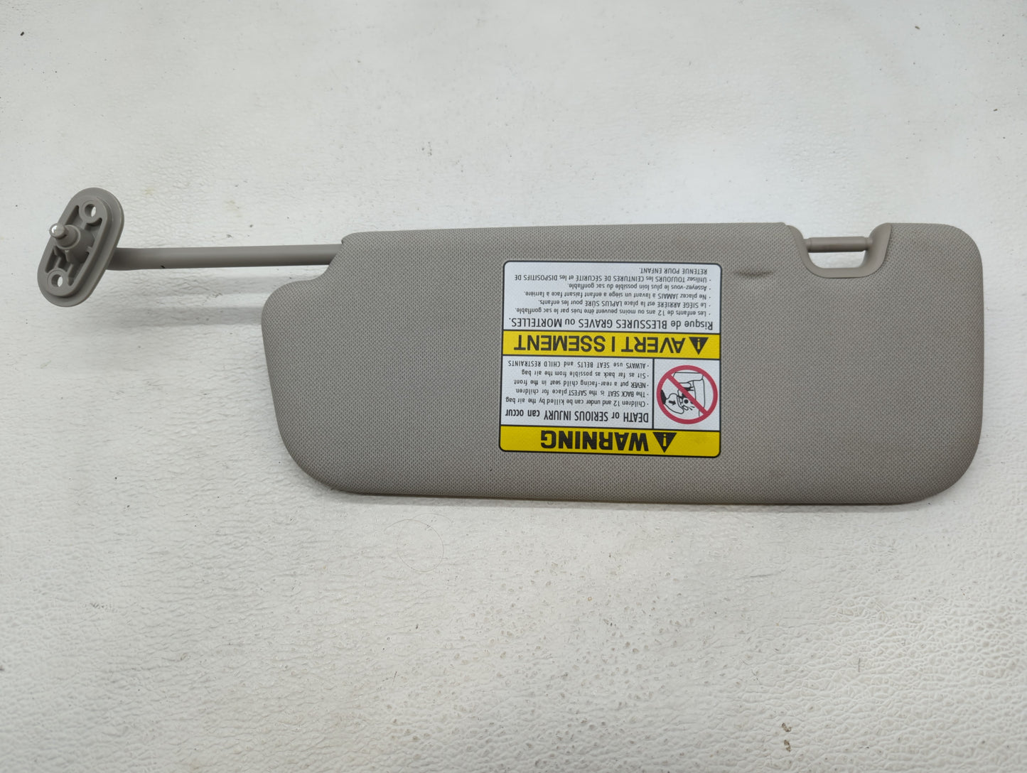 2014-2016 Kia Forte Sun Visor Shade Replacement Passenger Right Mirror Fits Fits 2014 2015 2016 OEM Used Auto Parts - Oemuse