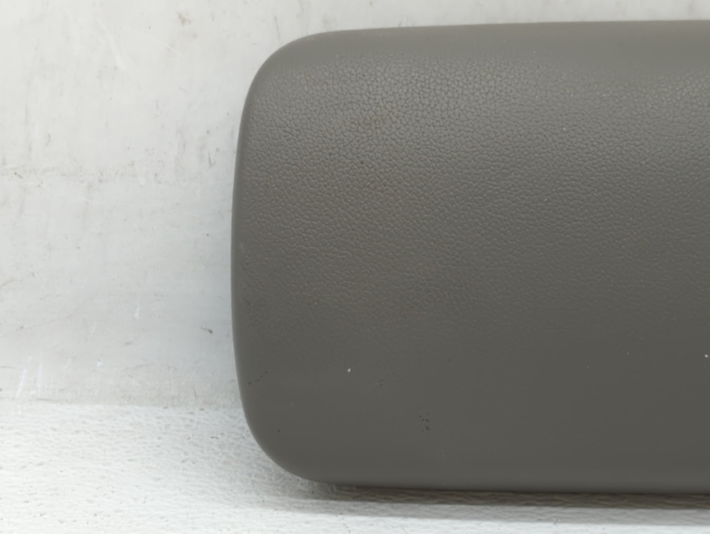 2016 Kia Forte Center Console Armrest Cover Lid Grey - Oemusedautoparts1.com