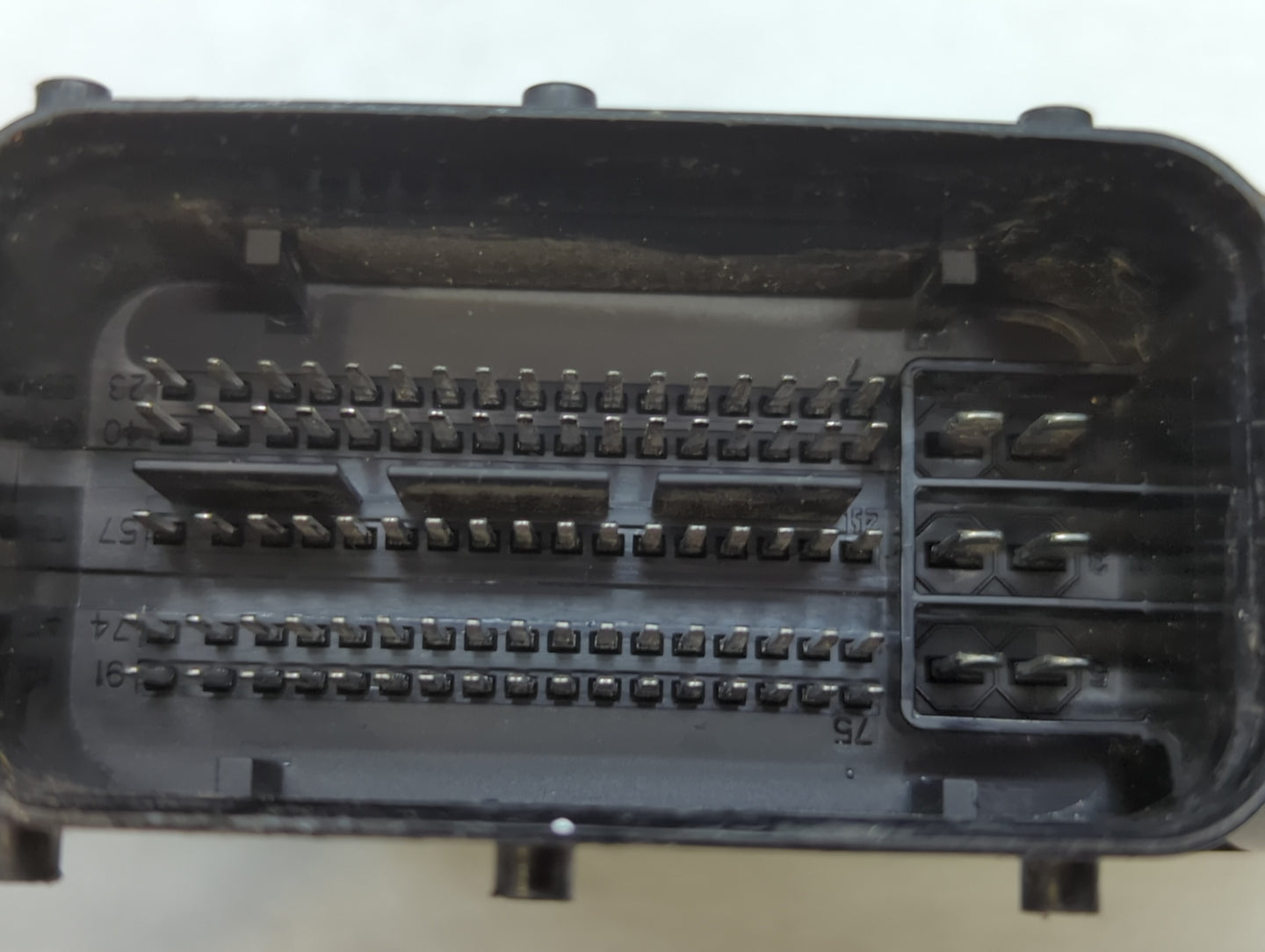 2016 Kia Forte PCM Engine Control Computer ECU ECM PCU OEM P/N:39102-2EXB2 Fits OEM Used Auto Parts - Oemusedautoparts1.com