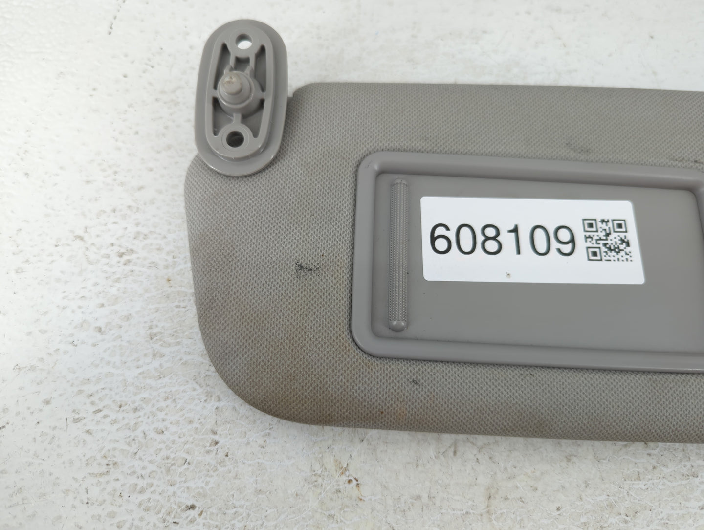 2014-2016 Kia Forte Sun Visor Shade Replacement Passenger Right Mirror Fits Fits 2014 2015 2016 OEM Used Auto Parts - Oemuse