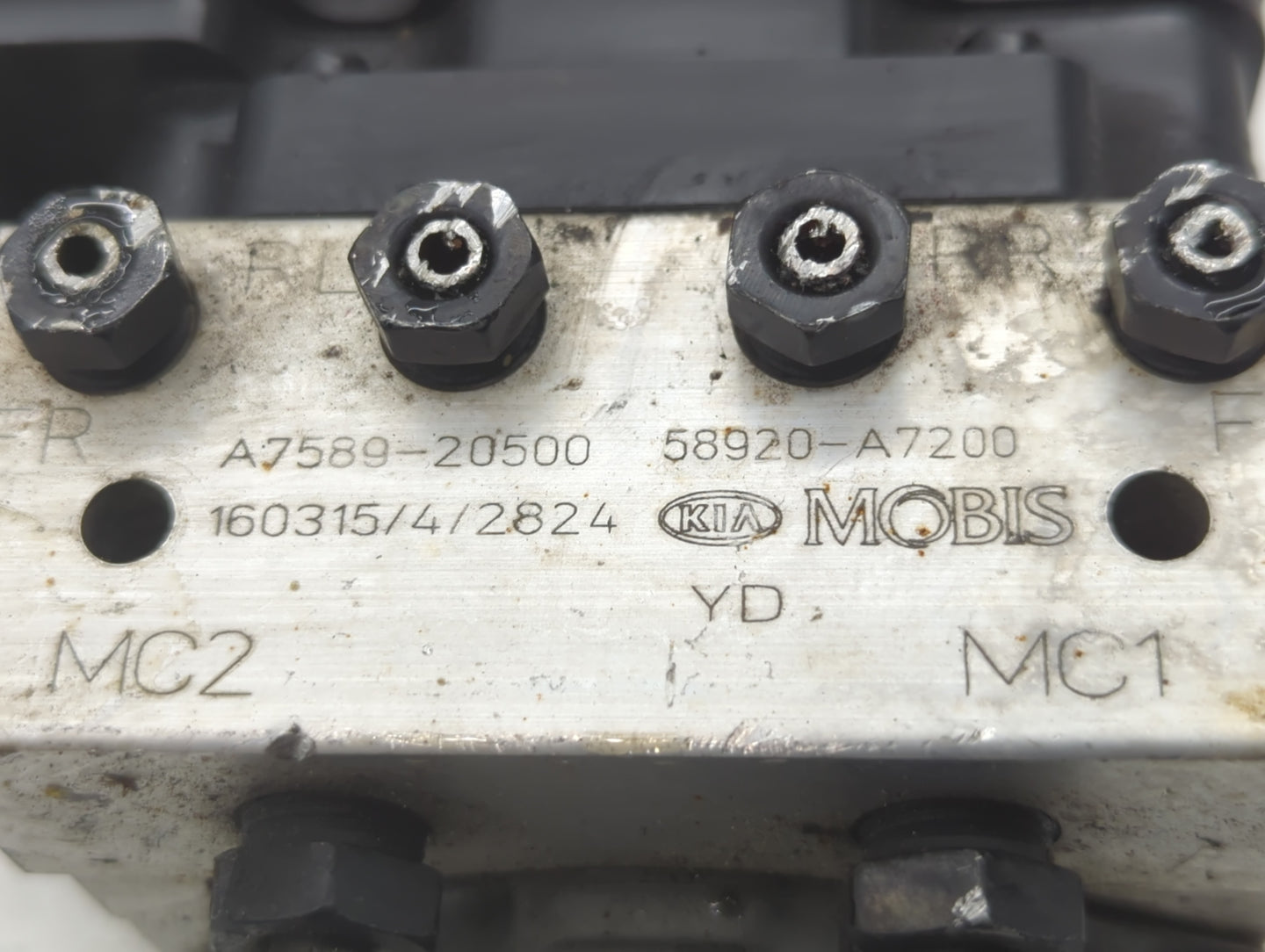 2014-2016 Kia Forte ABS Pump Control Module Replacement P/N:58920-A7200 A7589-20500 Fits Fits 2014 2015 2016 OEM Used Auto P