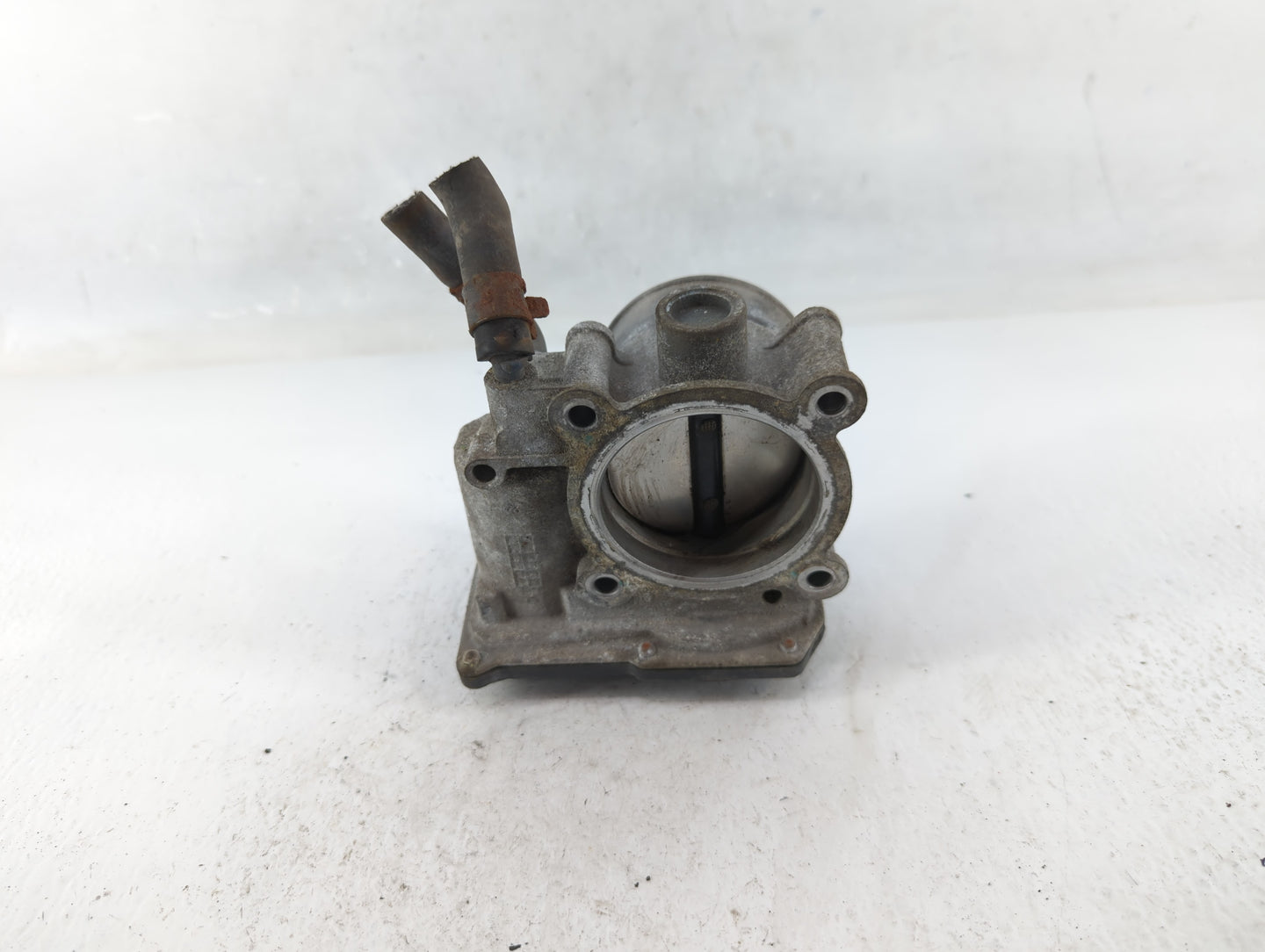 2014-2018 Kia Forte Throttle Body P/N:35100-2E000 Fits Fits 2011 2012 2013 2014 2015 2016 2017 2018 2019 2020 2021 OEM Used 