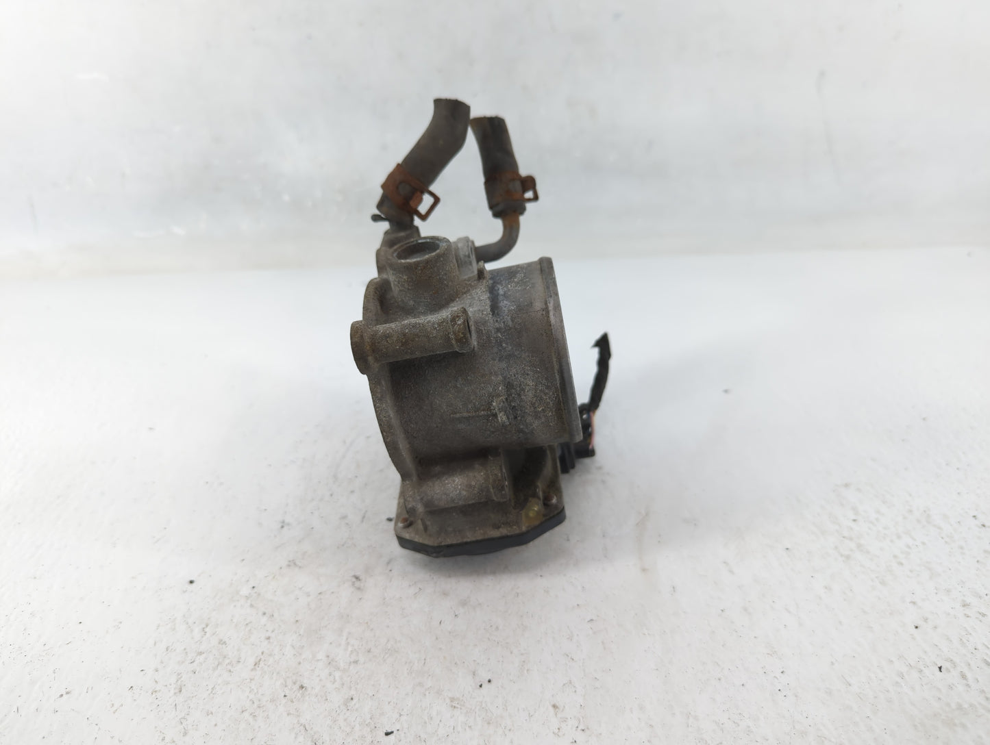 2014-2018 Kia Forte Throttle Body P/N:35100-2E000 Fits Fits 2011 2012 2013 2014 2015 2016 2017 2018 2019 2020 2021 OEM Used 