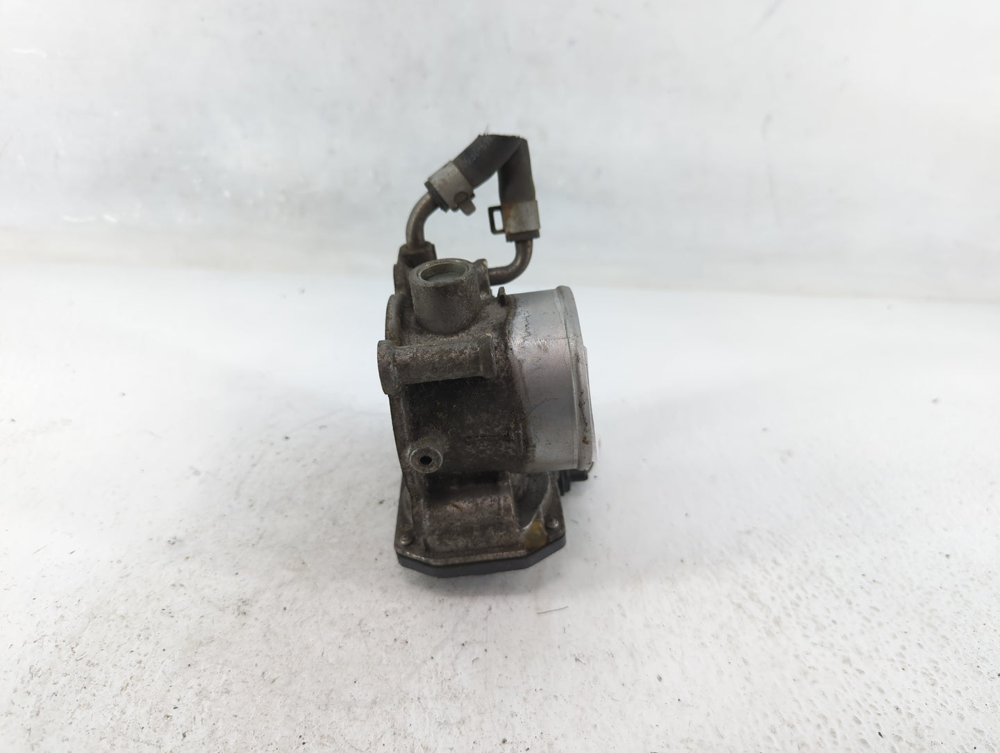 2014-2018 Kia Forte Throttle Body P/N:35100-2E000 Fits Fits 2011 2012 2013 2014 2015 2016 2017 2018 2019 2020 2021 OEM Used 