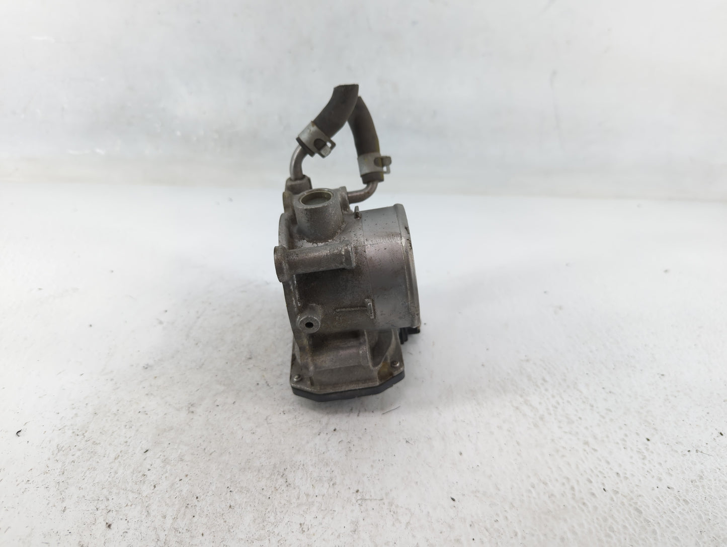 2014-2018 Kia Forte Throttle Body P/N:35100-2E000 Fits Fits 2011 2012 2013 2014 2015 2016 2017 2018 2019 2020 2021 OEM Used 