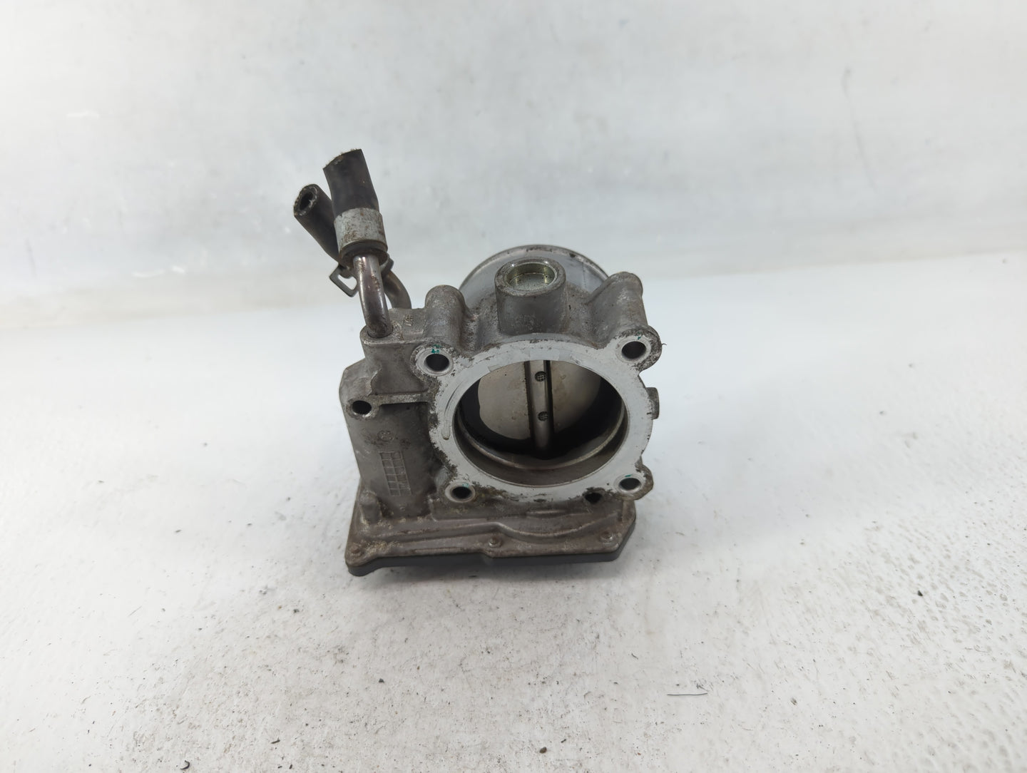 2014-2018 Kia Forte Throttle Body P/N:35100-2E000 Fits Fits 2011 2012 2013 2014 2015 2016 2017 2018 2019 2020 2021 OEM Used 
