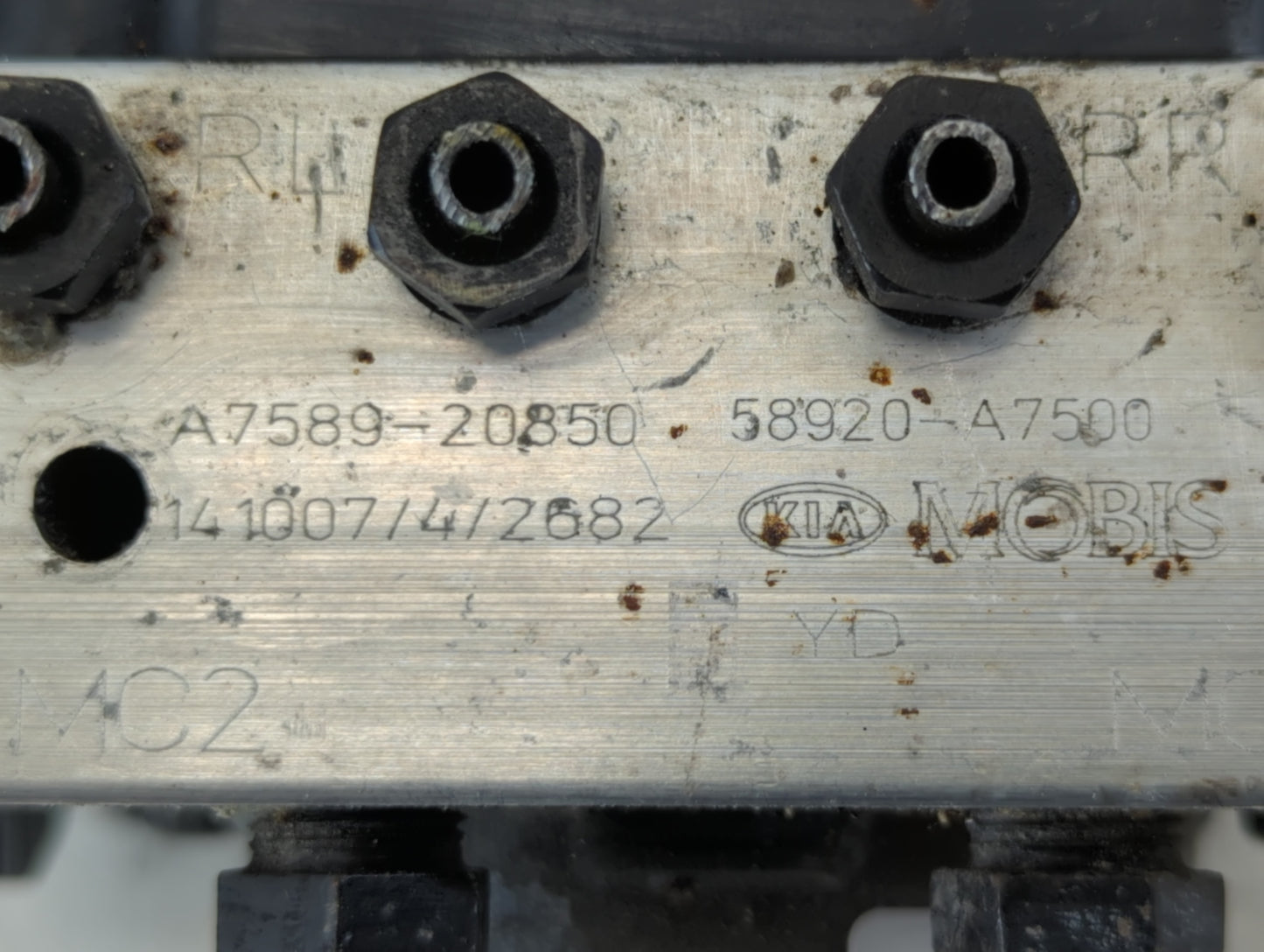 2014-2016 Kia Forte ABS Pump Control Module Replacement P/N:58920-A7500 A7589-20850 Fits Fits 2014 2015 2016 OEM Used Auto P