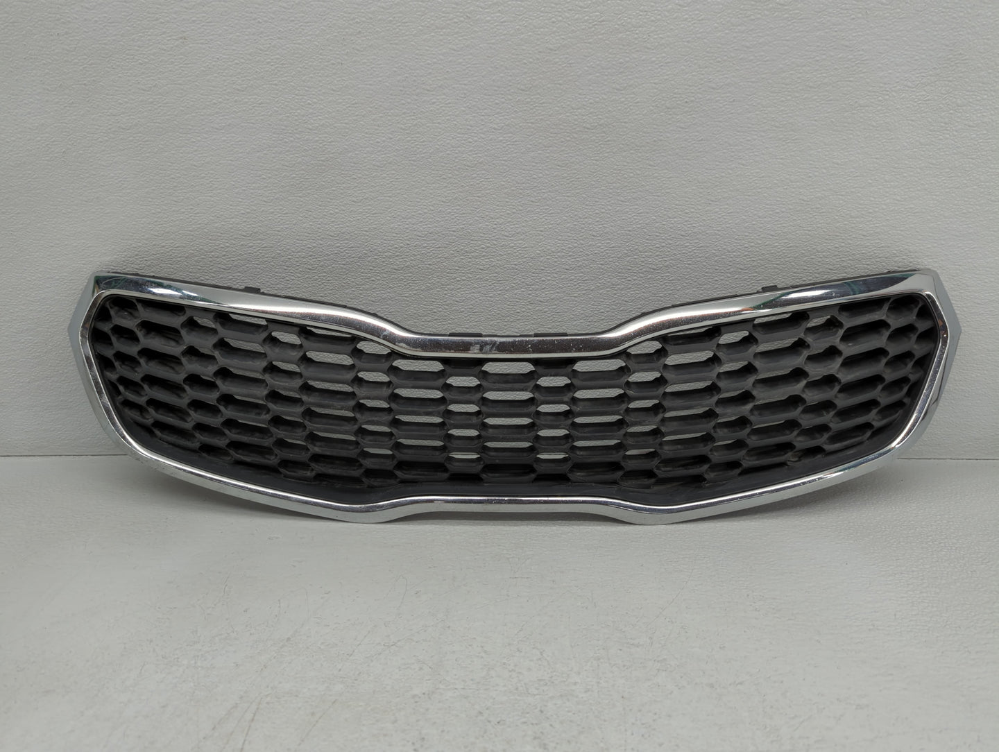 Kia Forte Front Bumper Grille Cover - Oemusedautoparts1.com