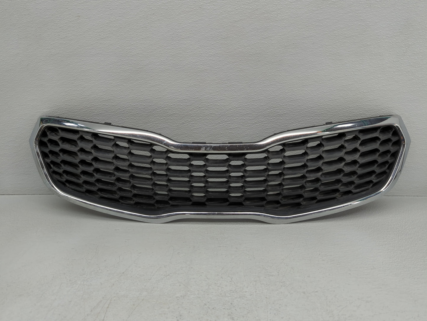 Kia Forte Front Bumper Grille Cover - Oemusedautoparts1.com