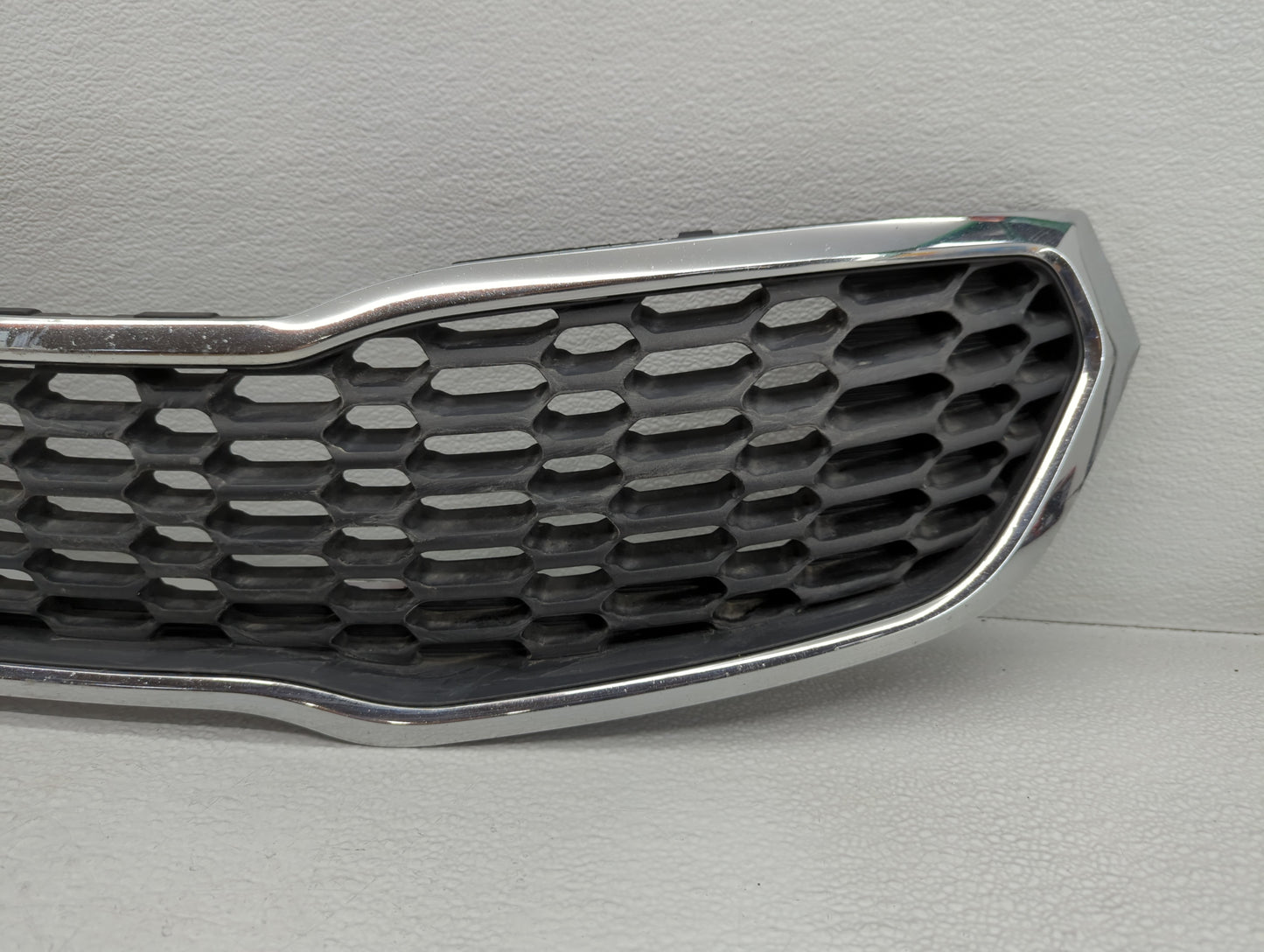 Kia Forte Front Bumper Grille Cover - Oemusedautoparts1.com
