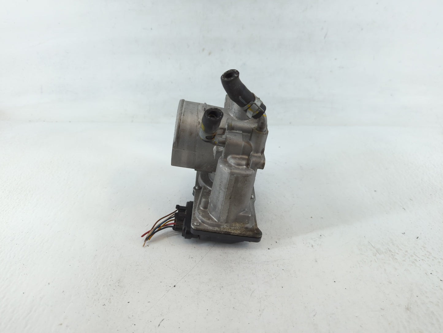 2014-2016 Kia Forte Throttle Body P/N:35100-2E400 Fits Fits 2012 2013 2014 2015 2016 2018 2019 2020 2021 OEM Used Auto Parts