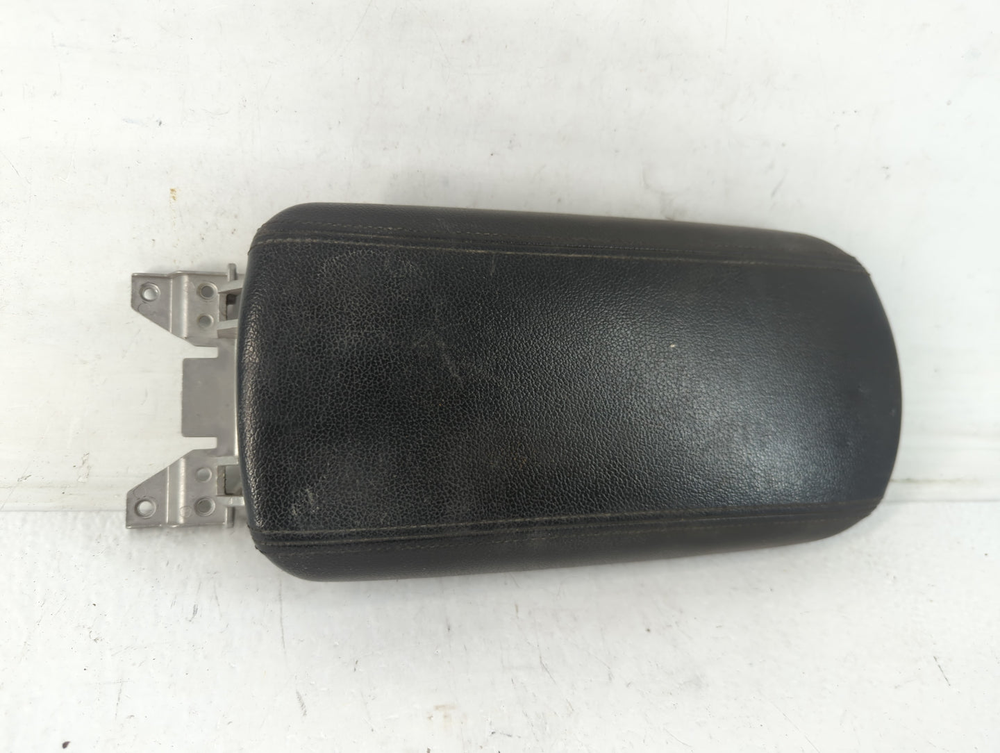 2016 Kia Forte Center Console Armrest Cover Lid Fits OEM Used Auto Parts - Oemusedautoparts1.com
