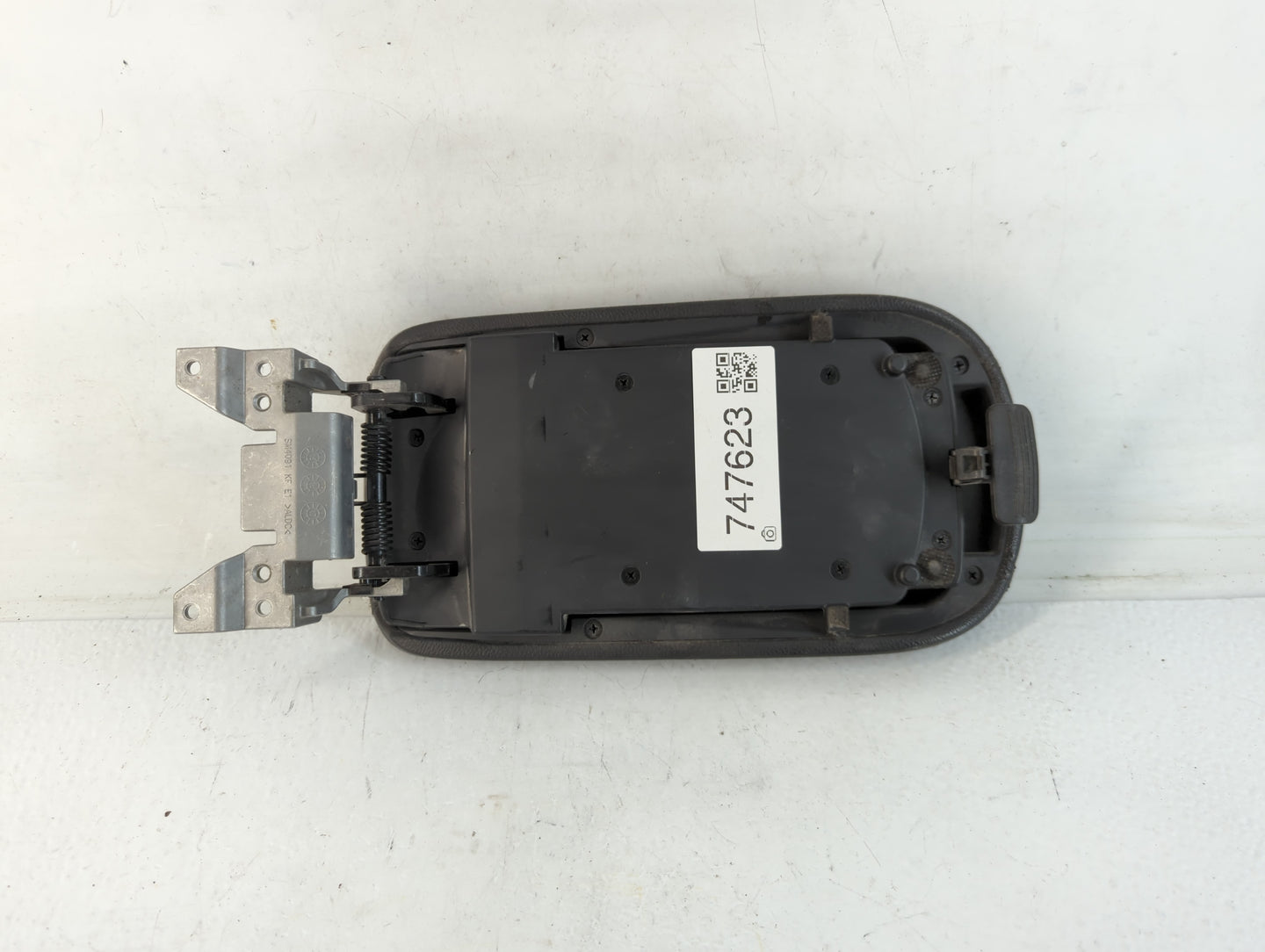 2016 Kia Forte Center Console Armrest Cover Lid Fits OEM Used Auto Parts - Oemusedautoparts1.com