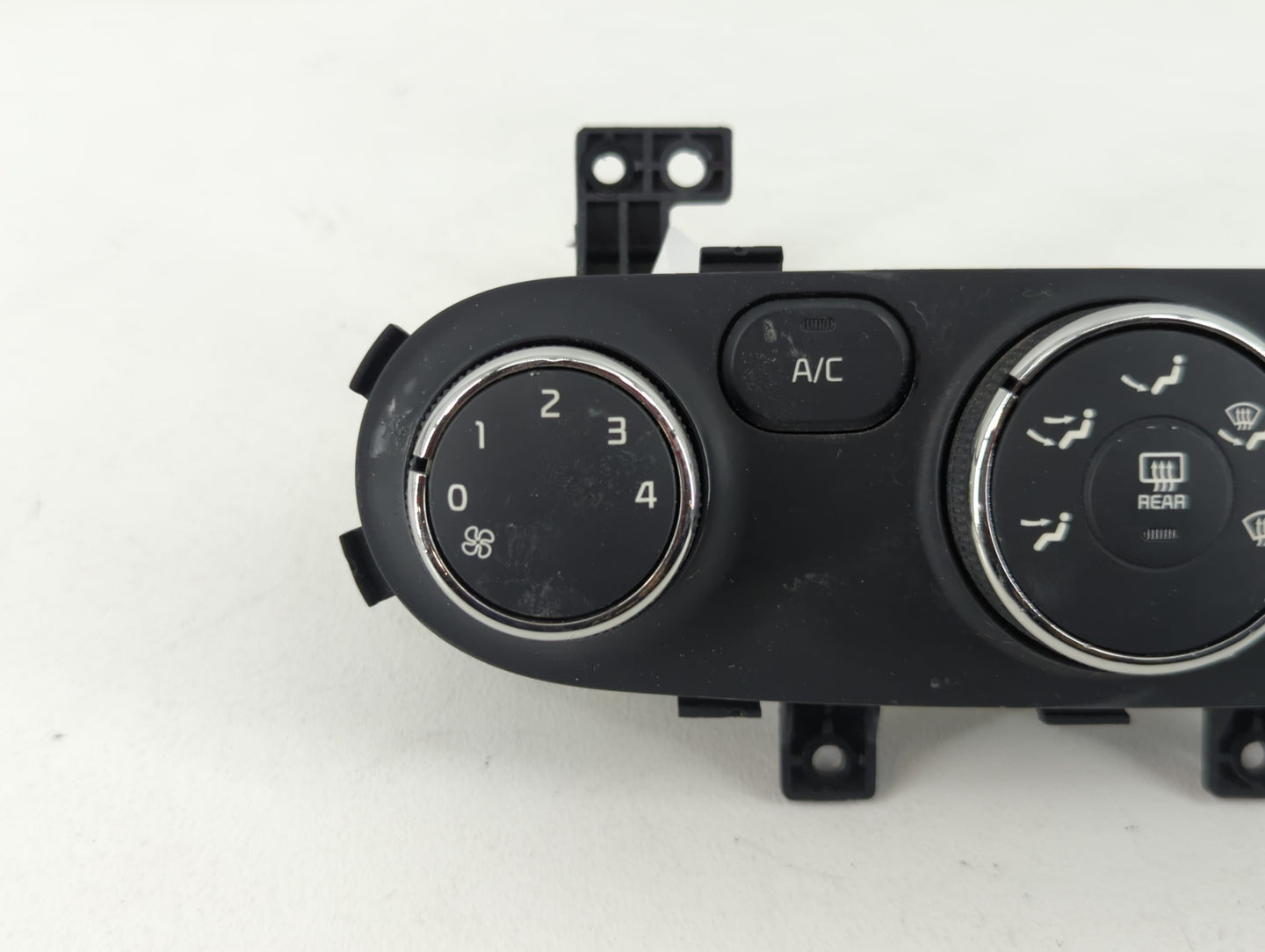 2014-2016 Kia Forte Climate Control Module Temperature AC/Heater Replacement P/N:97250-A7261WK 97250-A7XXX Fits OEM Used Aut