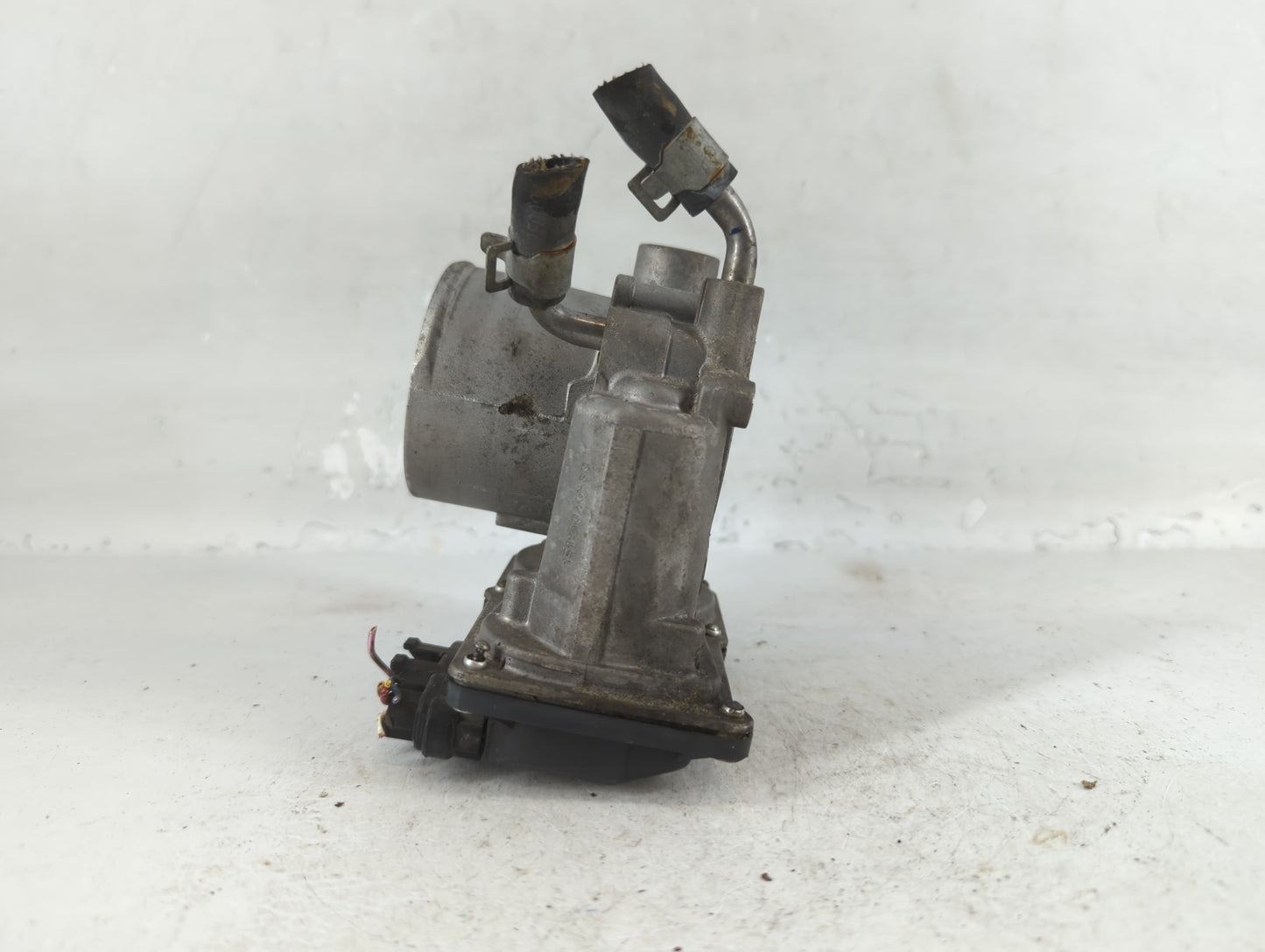 2014-2016 Kia Forte Throttle Body P/N:35100-2E400 Fits Fits 2012 2013 2014 2015 2016 2018 2019 2020 2021 OEM Used Auto Parts