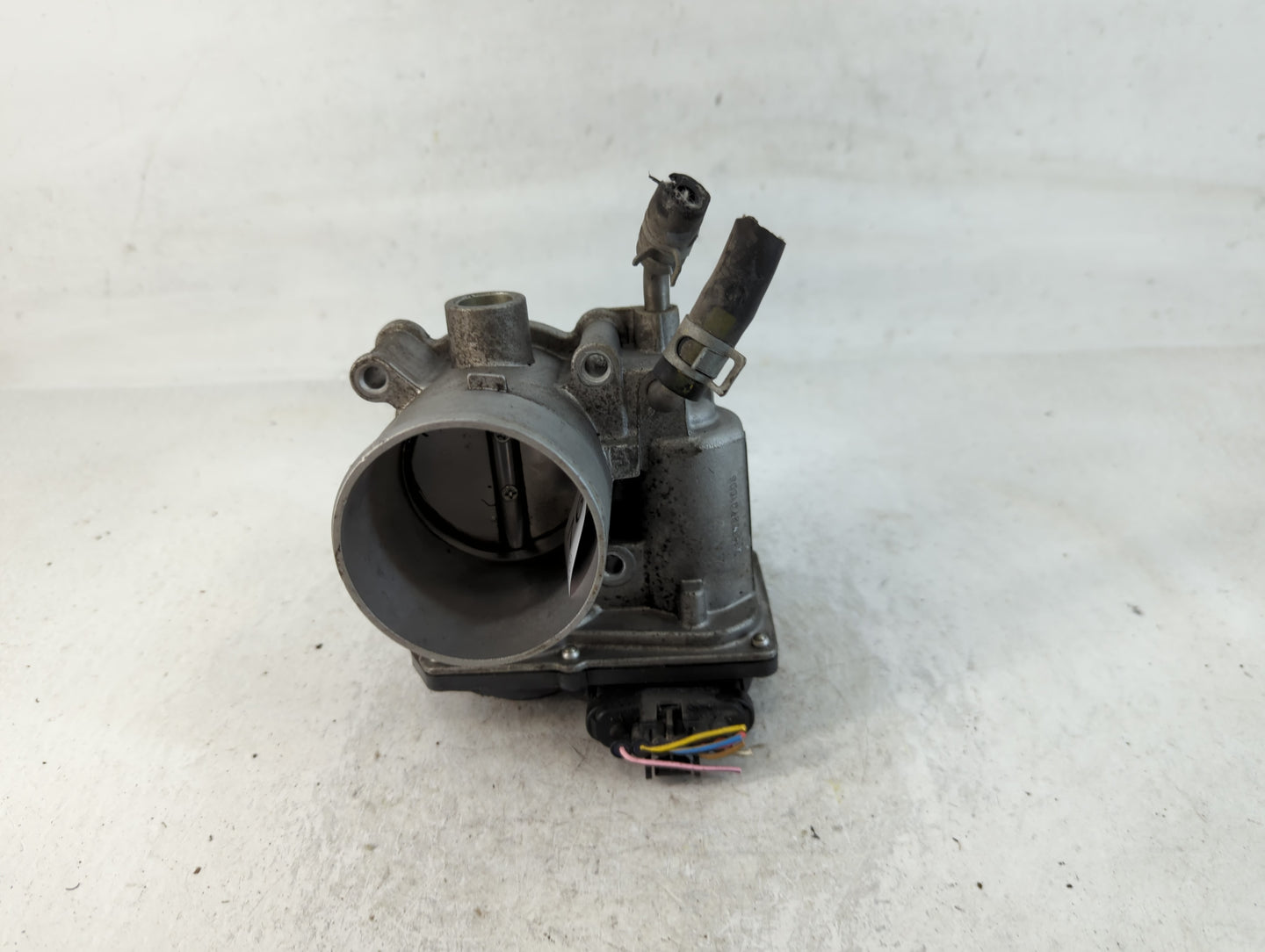 2014-2016 Kia Forte Throttle Body P/N:35100-2E400 Fits Fits 2012 2013 2014 2015 2016 2018 2019 2020 2021 OEM Used Auto Parts