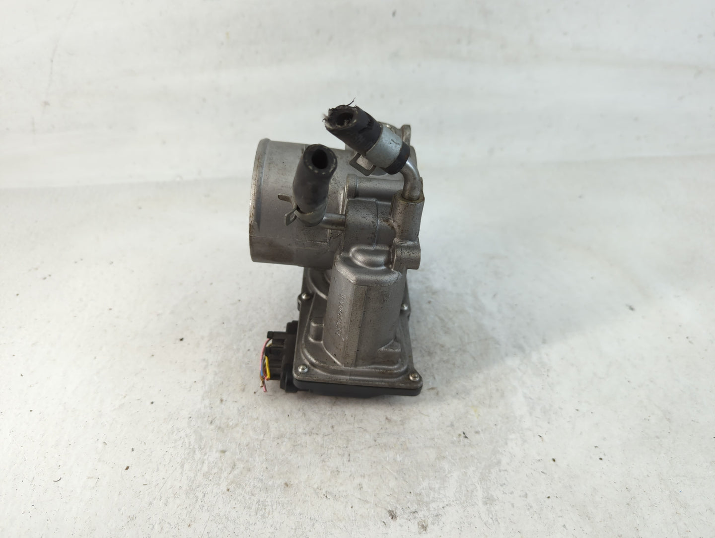 2014-2016 Kia Forte Throttle Body P/N:35100-2E400 Fits Fits 2012 2013 2014 2015 2016 2018 2019 2020 2021 OEM Used Auto Parts