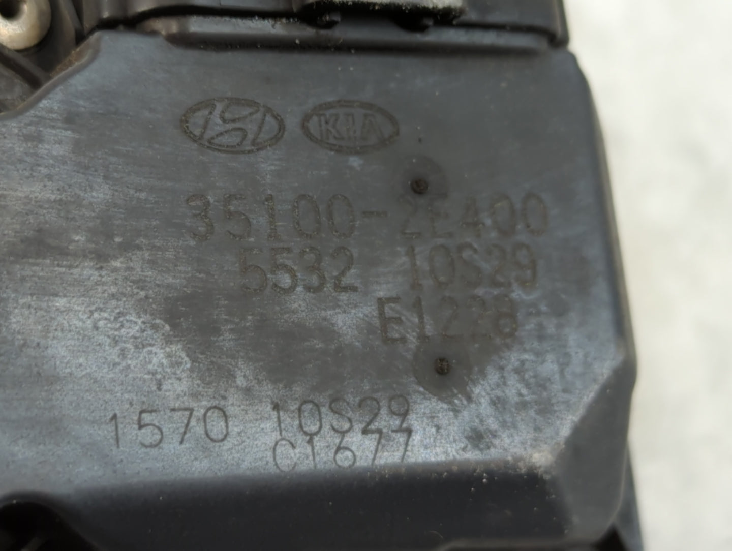 2014-2016 Kia Forte Throttle Body P/N:35100-2E400 Fits Fits 2012 2013 2014 2015 2016 2018 2019 2020 2021 OEM Used Auto Parts
