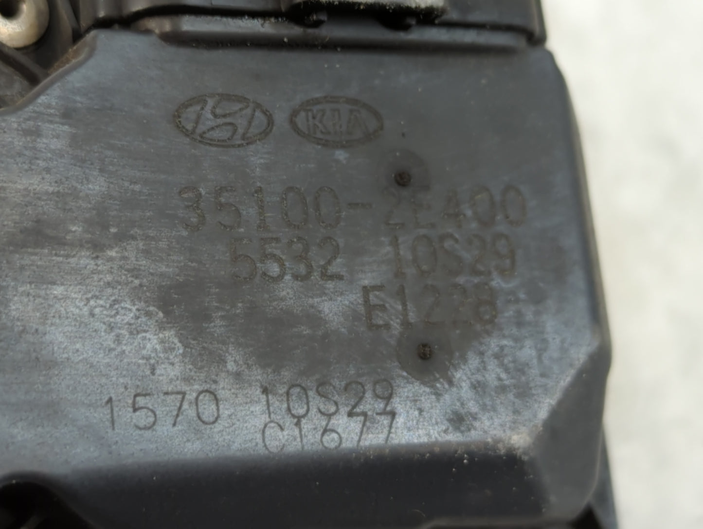 2014-2016 Kia Forte Throttle Body P/N:35100-2E400 Fits Fits 2012 2013 2014 2015 2016 2018 2019 2020 2021 OEM Used Auto Parts